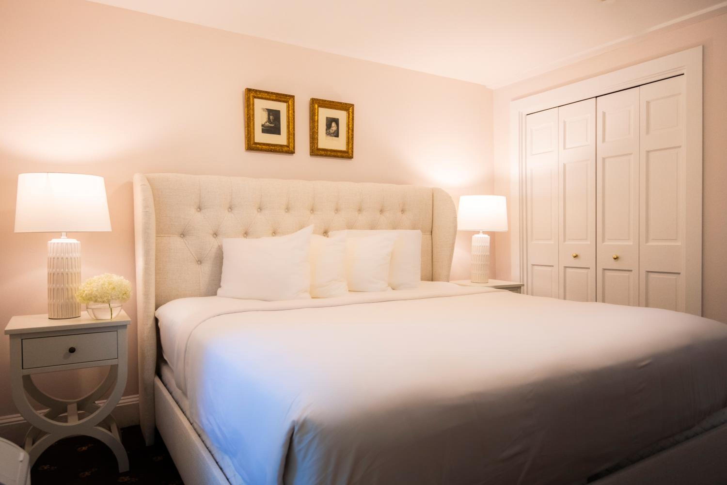 Classic King Suite photo 1