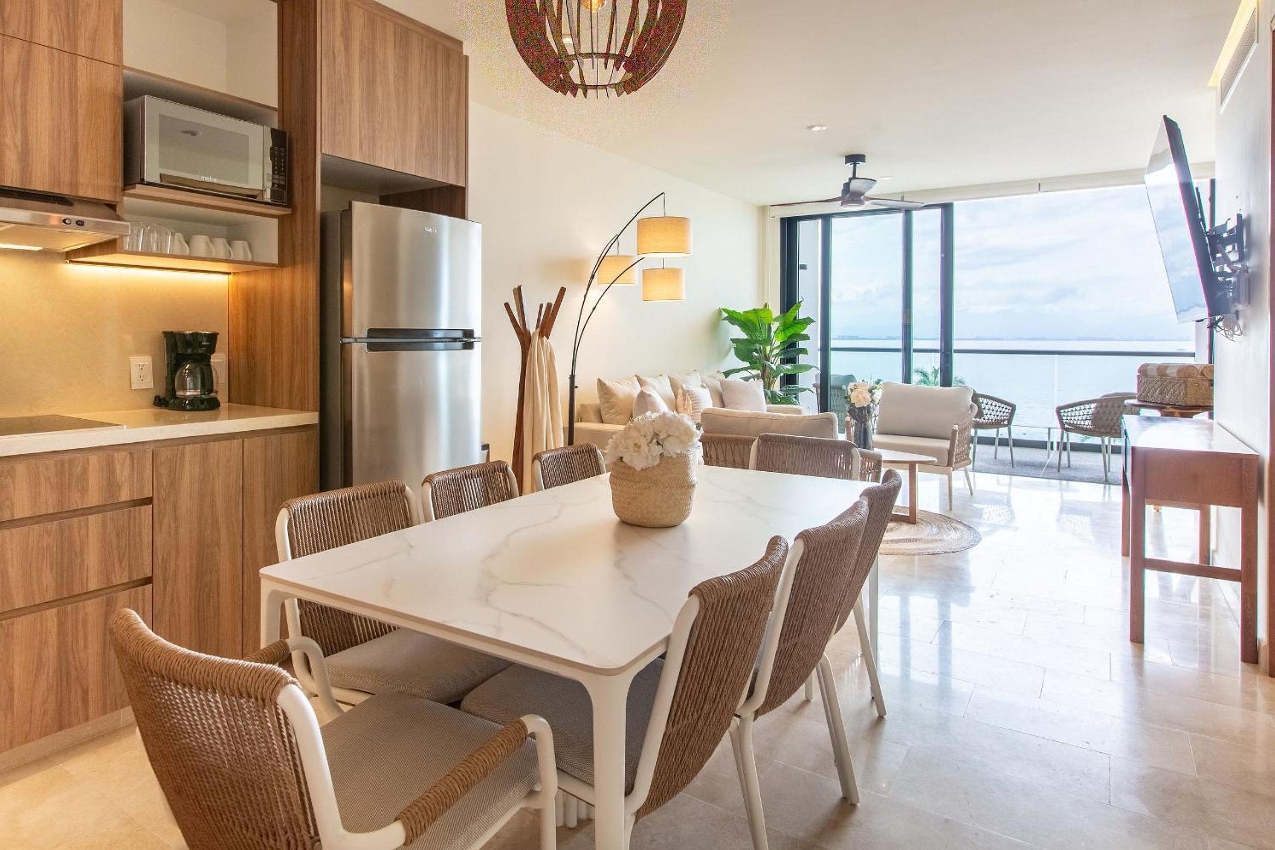 Two-Bedroom Apartment with Balcony and Sea View photo 1