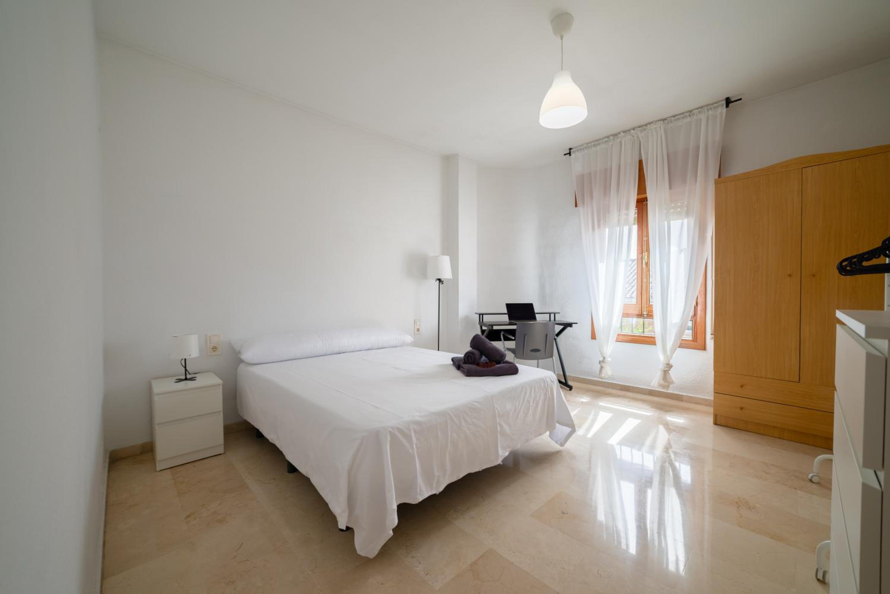 Habitación doble con baño compartido
