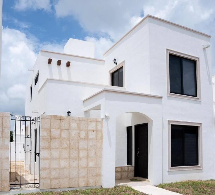 Two-Bedroom House photo 2