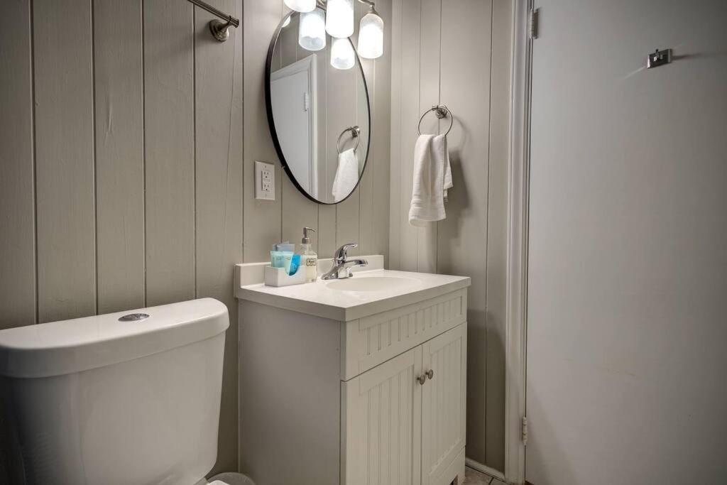 Four-Bedroom Vacation Home photo 2