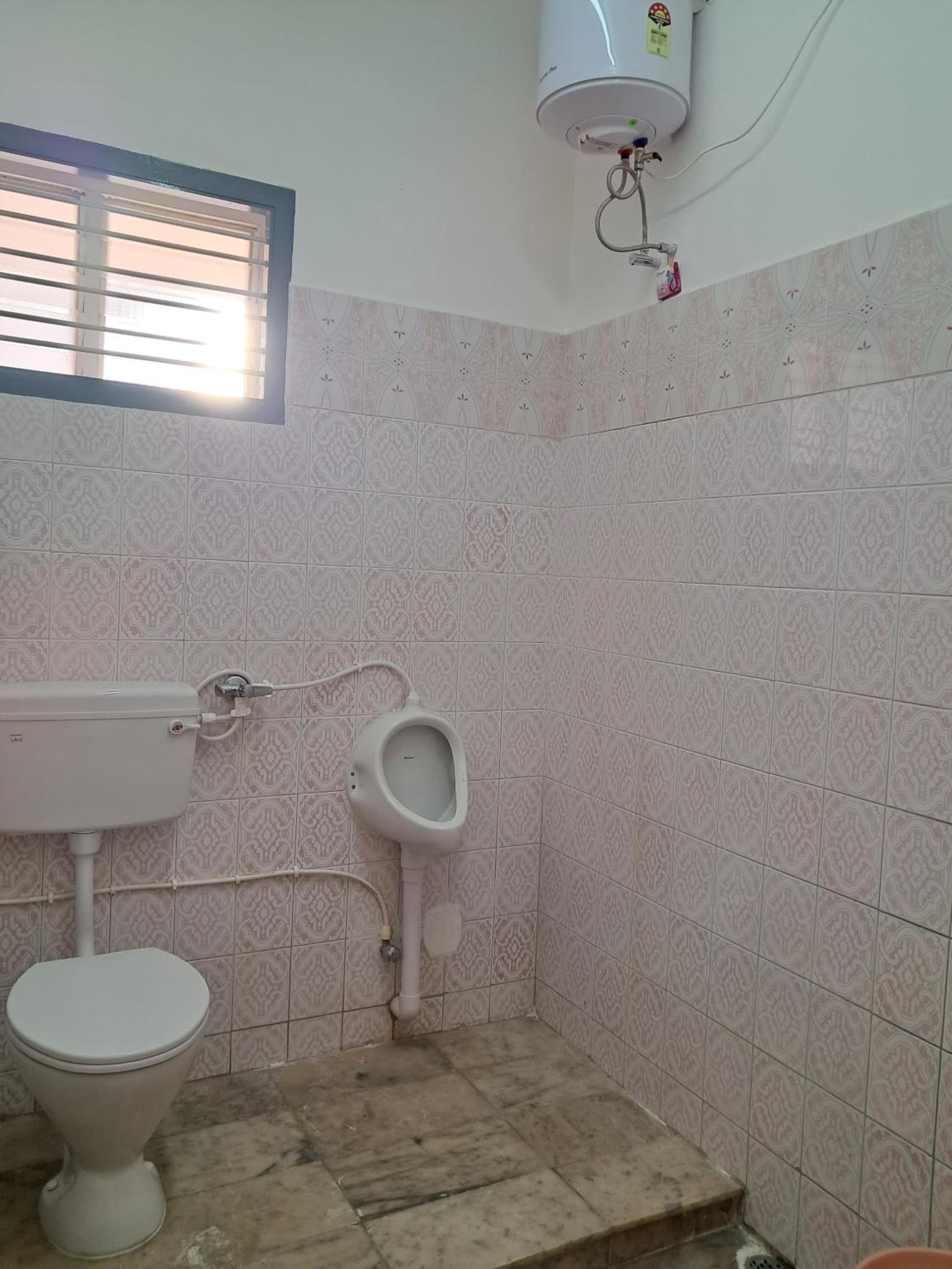 Double Room with Private Bathroom photo 2