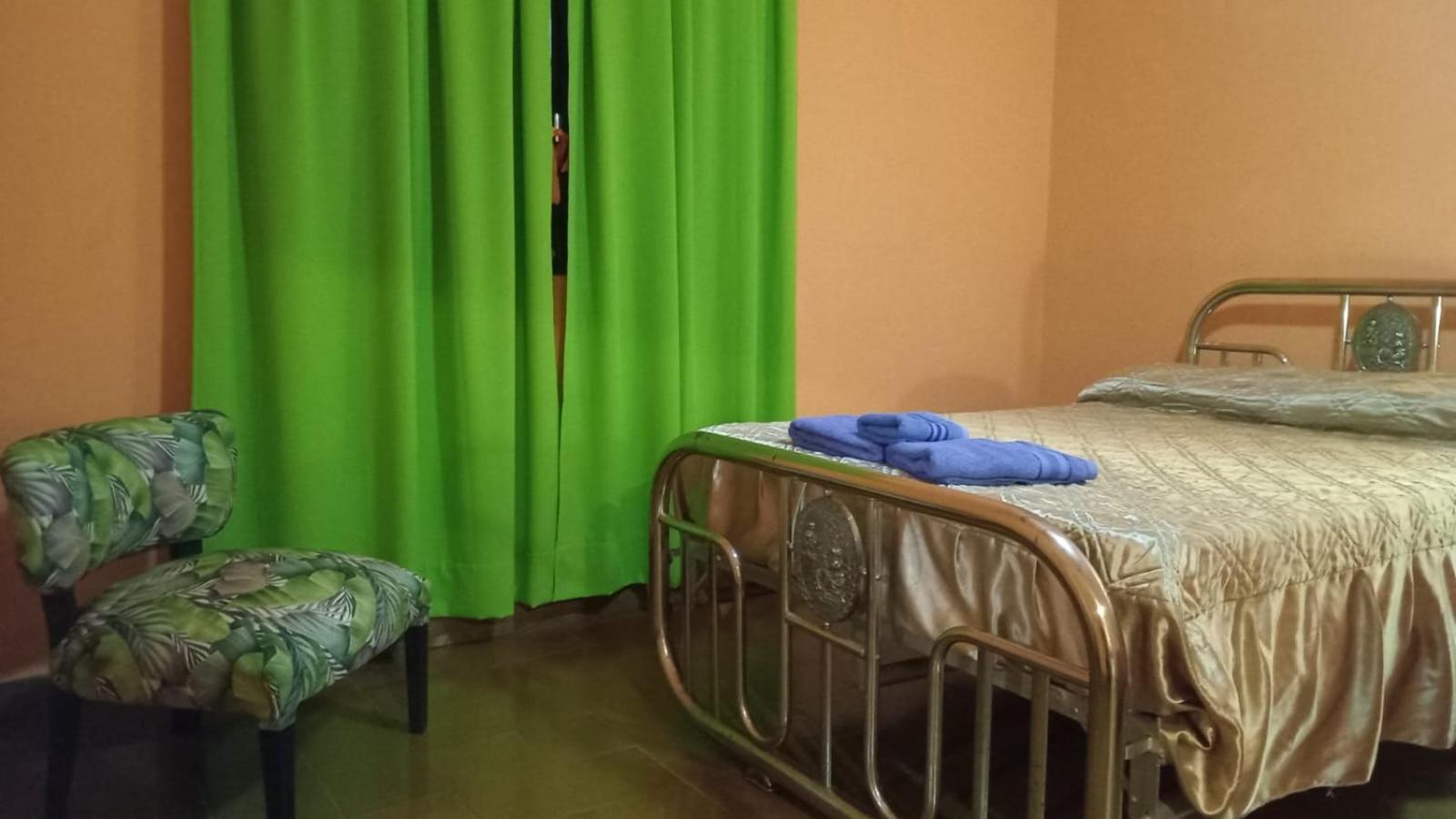 One-Bedroom House photo 1