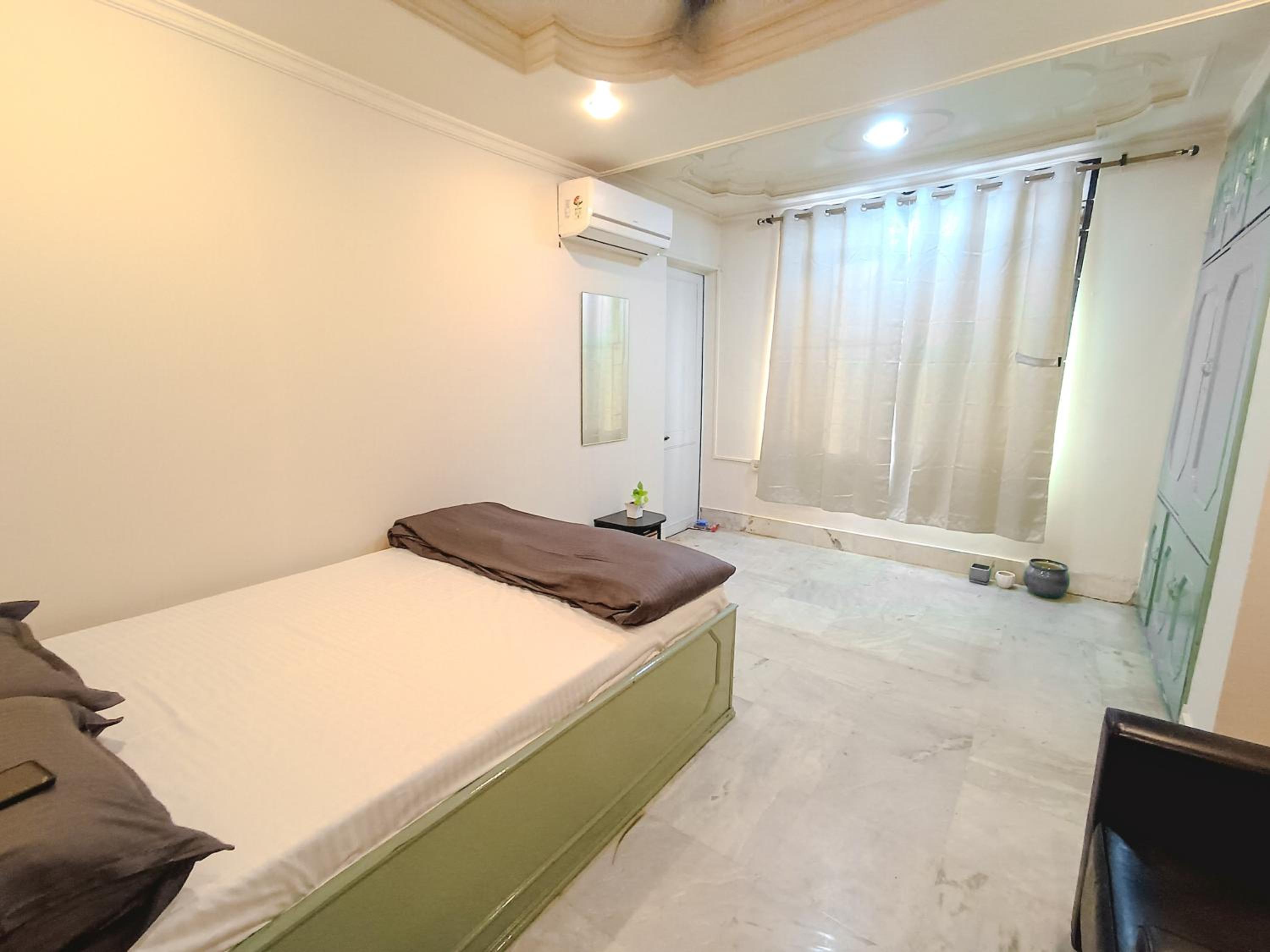 Standard Double Room with Shared Bathroom