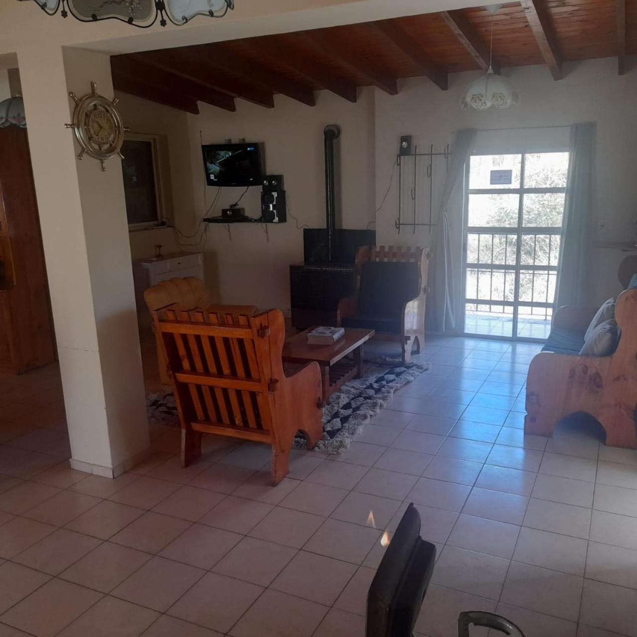Three-Bedroom Bungalow photo 1