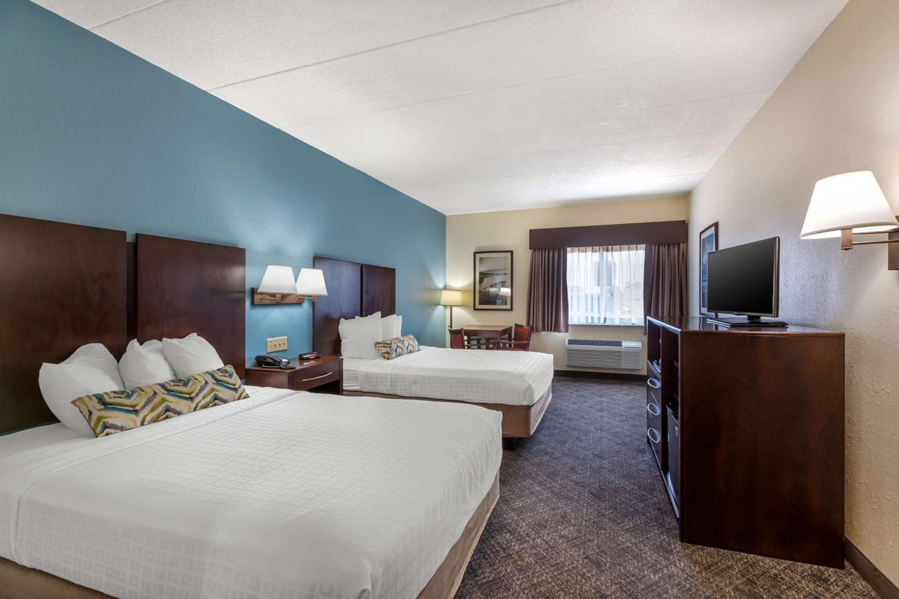 Quadruple Room with Two Double Beds - Non-Smoking - Photo 2