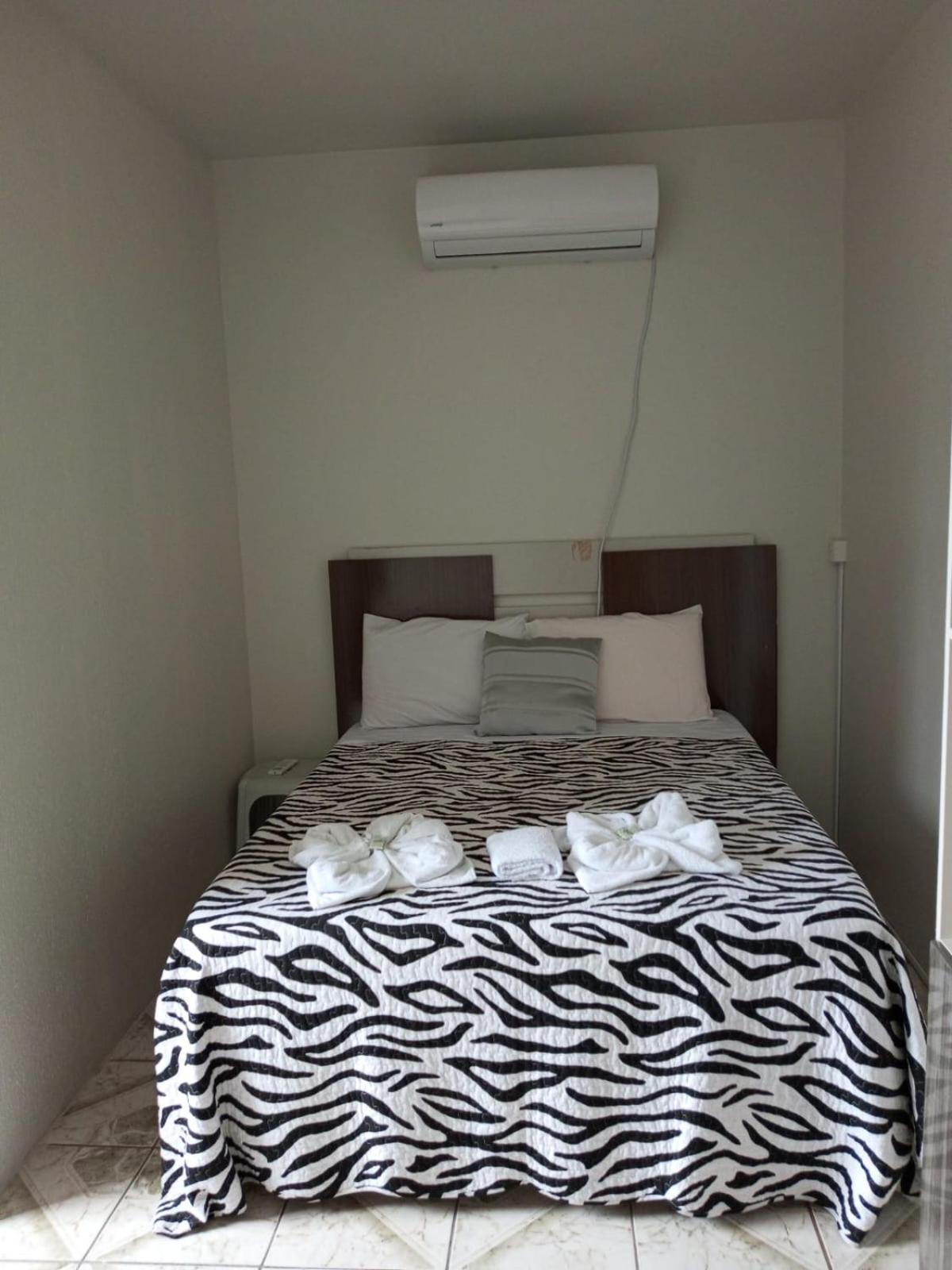 Large Double Room photo 3