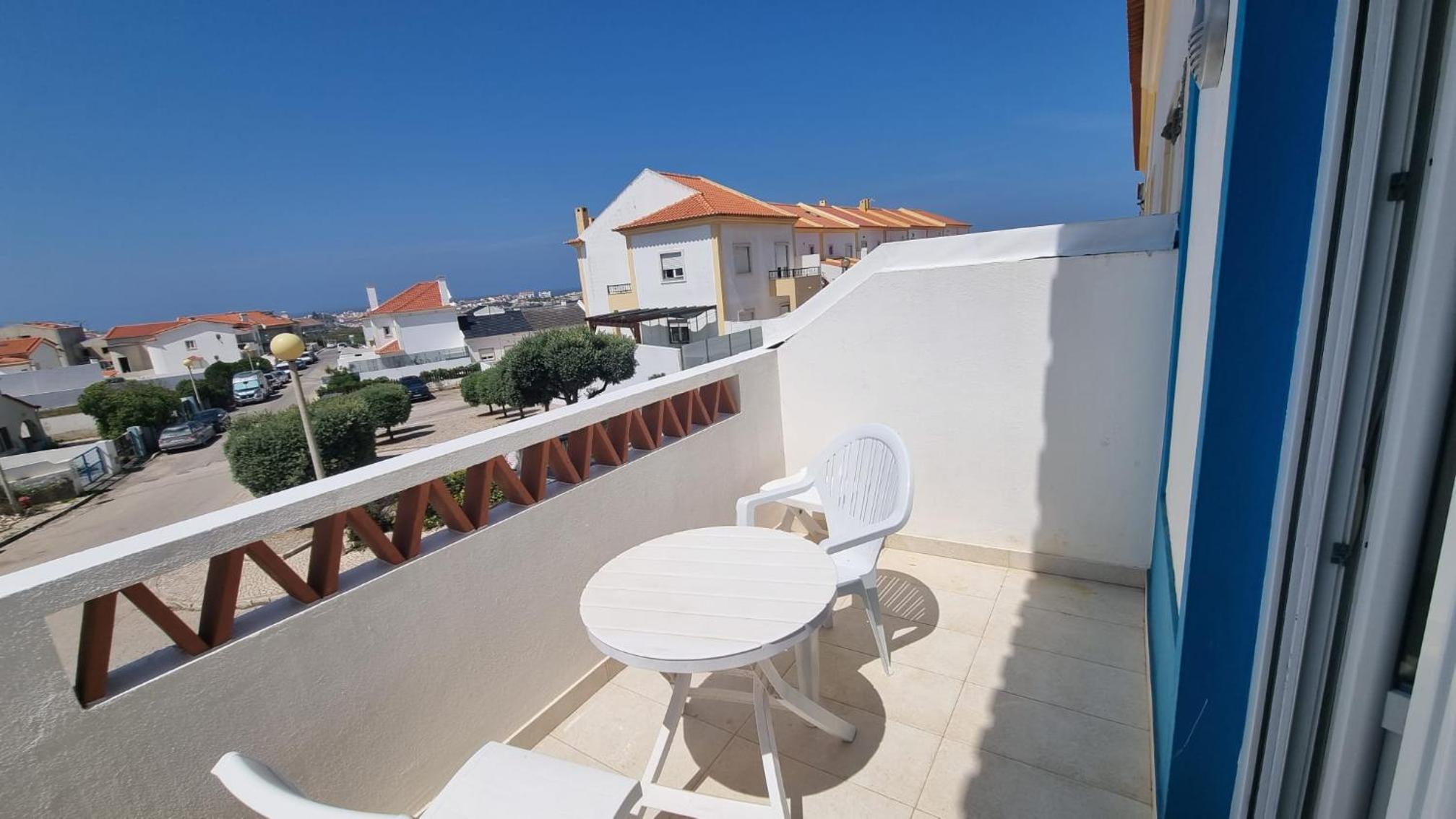 Deluxe Twin Room with Sea View photo 2