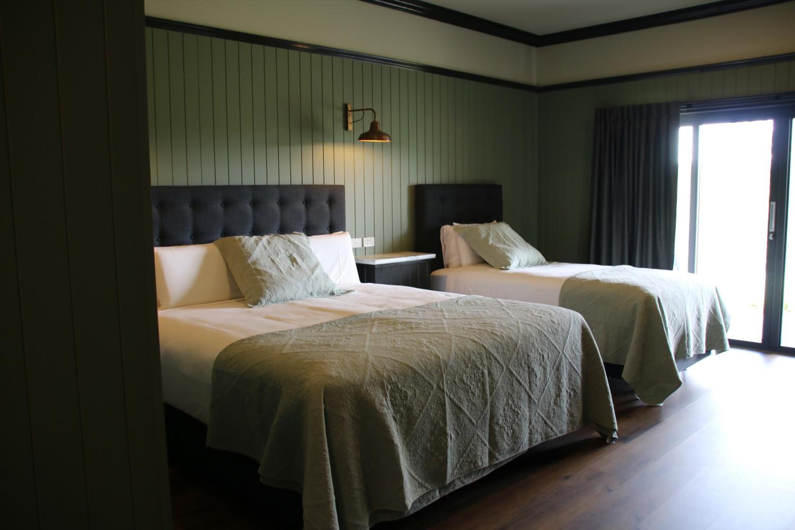 Triple Room with Lake View