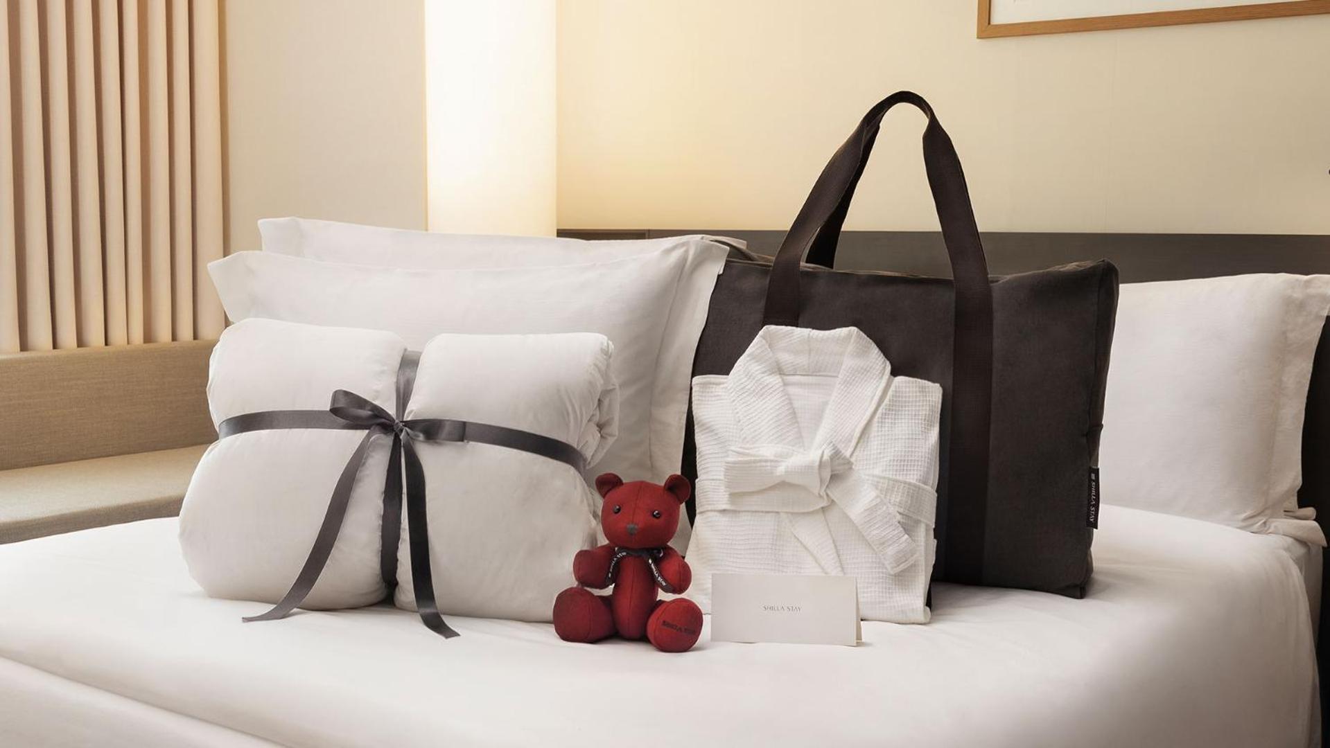 [Own Your Stay, Again] Standard Double Room - Photo 1