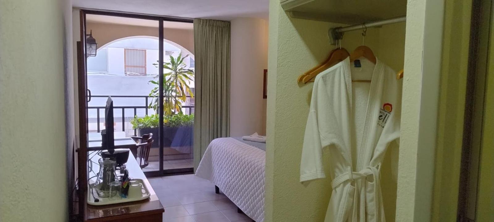 Deluxe Double Room photo 2
