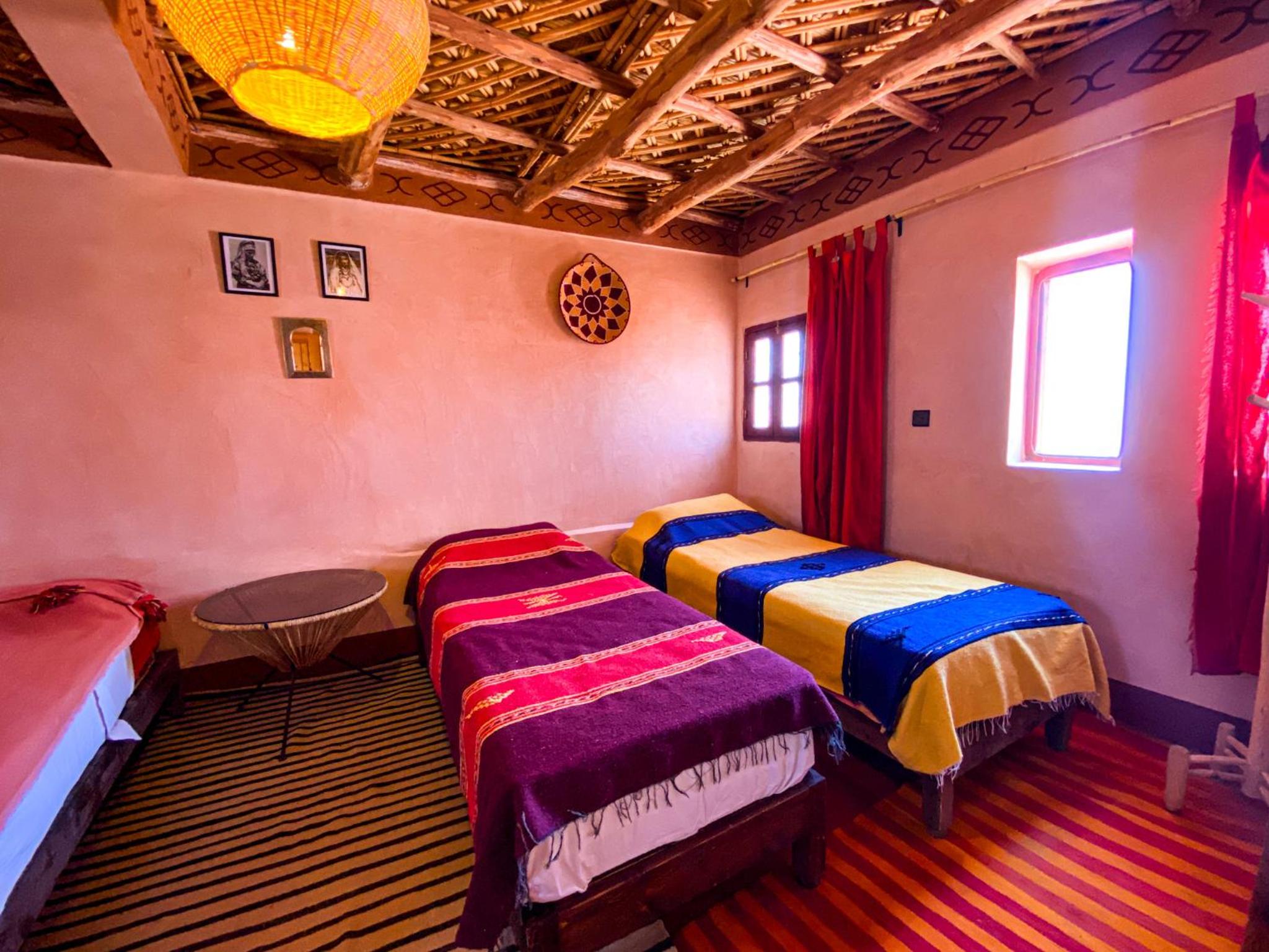 Quadruple Room with Bathroom - Photo 5