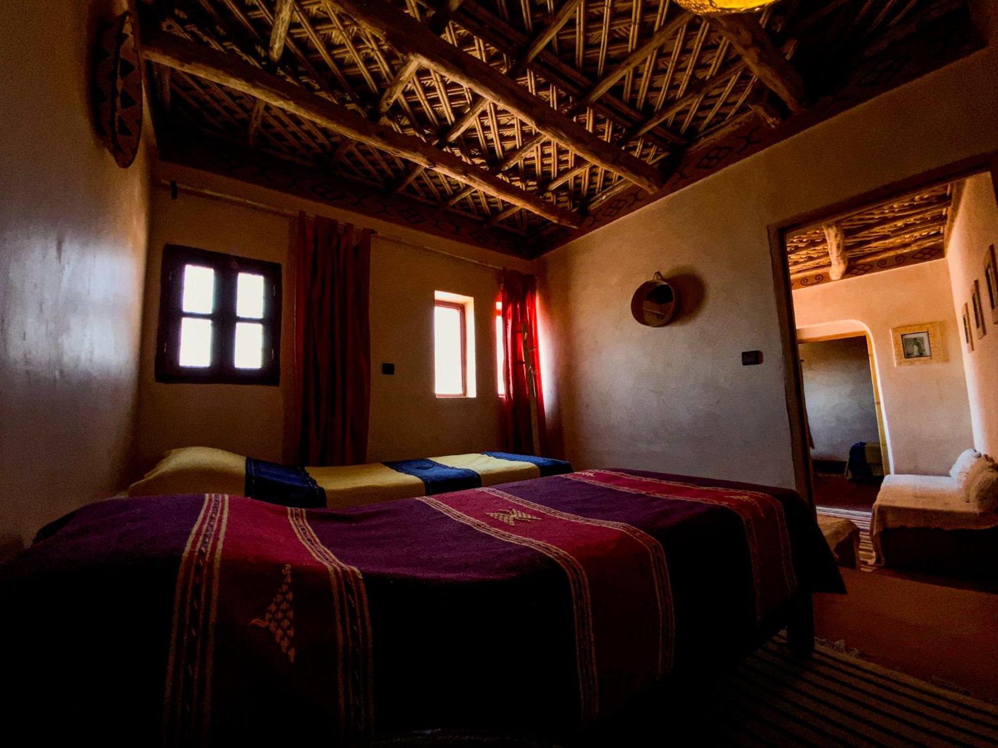 Quadruple Room with Bathroom - Photo 6