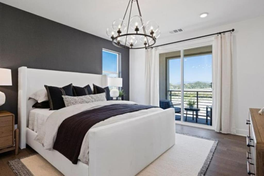 Four-Bedroom House photo 1