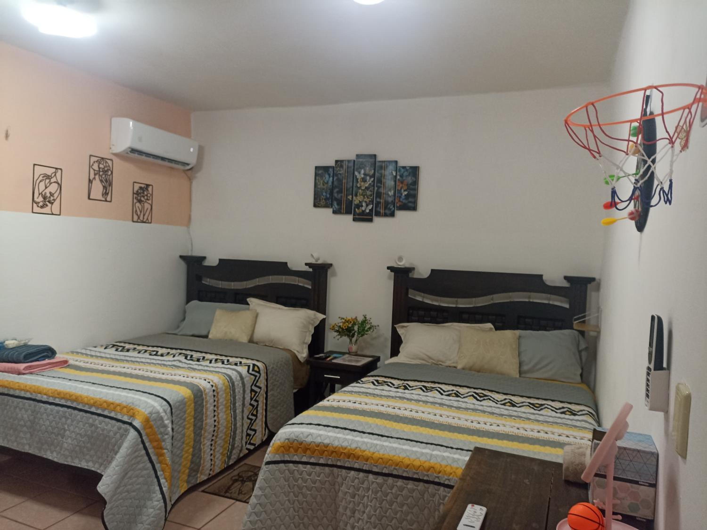 One-Bedroom Apartment photo 1
