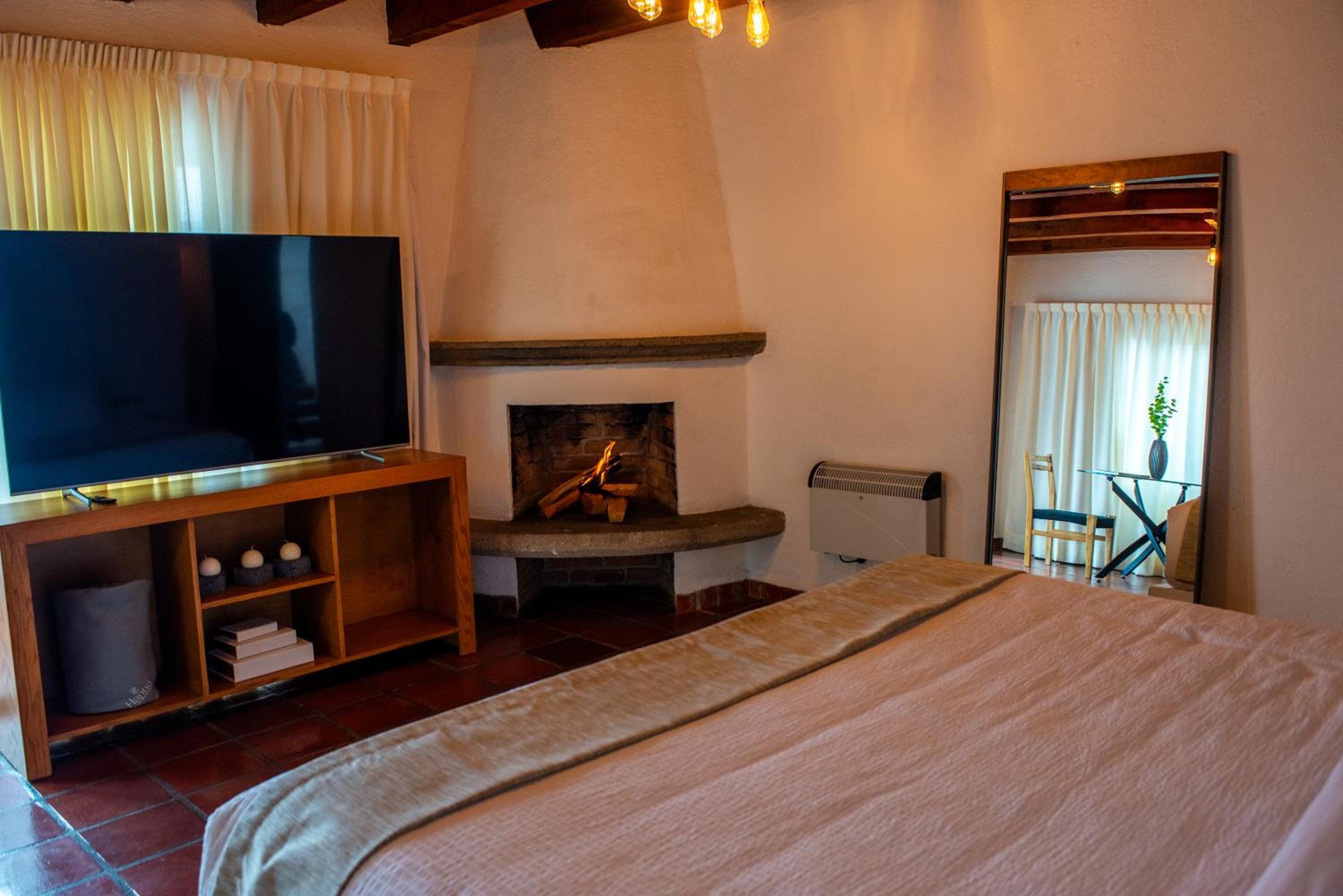 Suite with Lake View