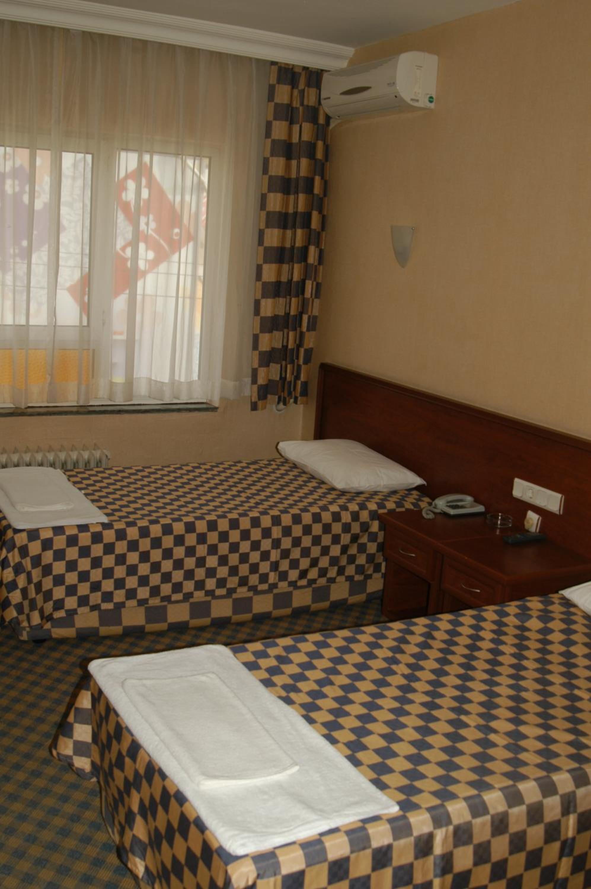 Standard Triple Room - Photo 5