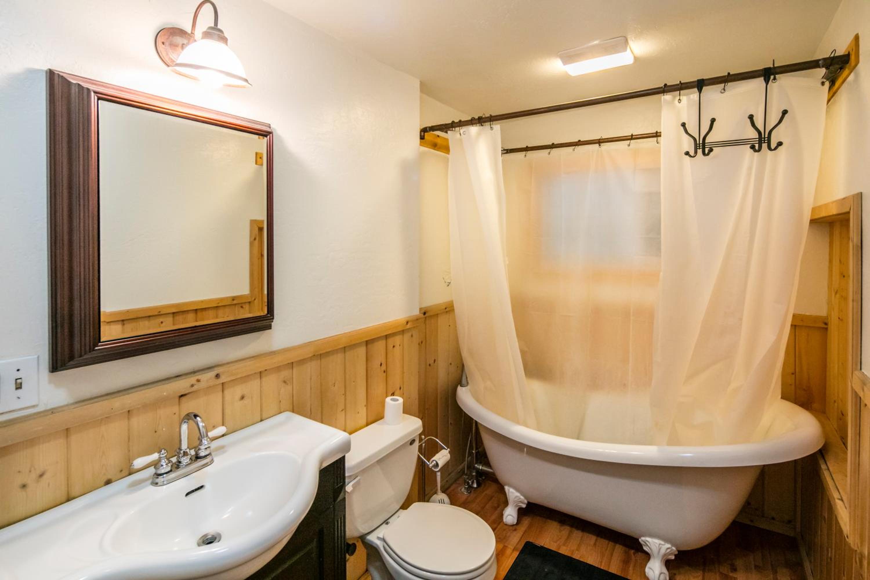 Three-Bedroom House photo 2