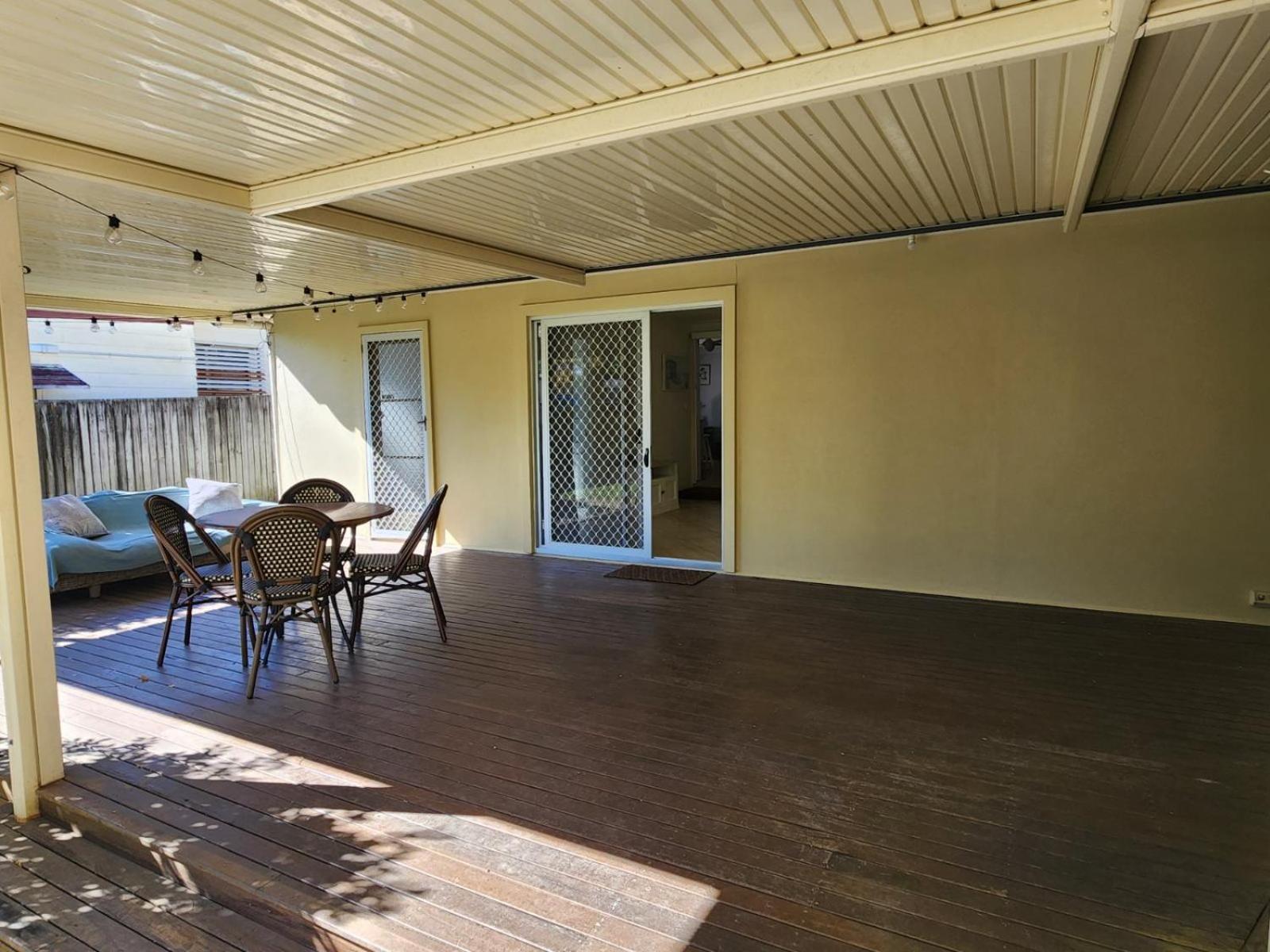 Three-Bedroom House photo 2