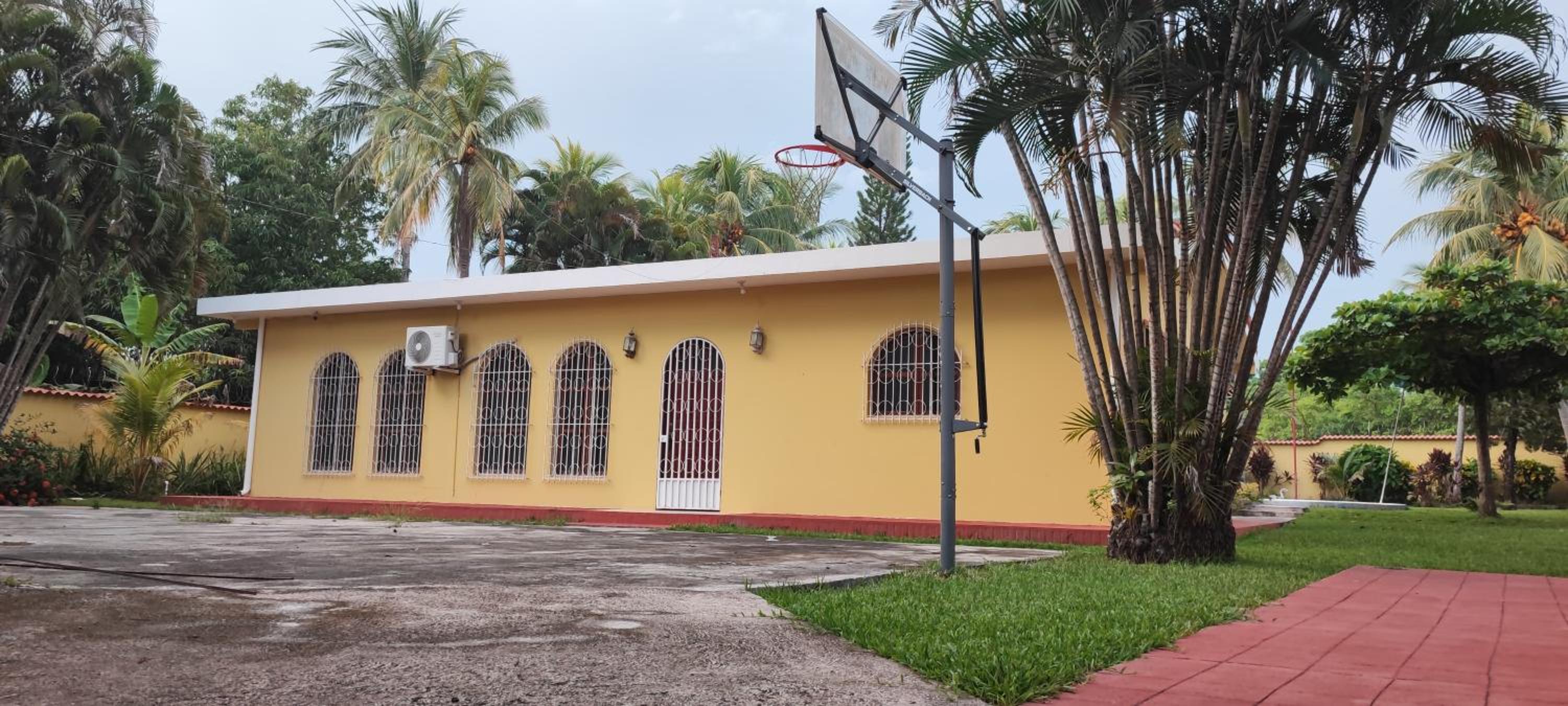 Three-Bedroom Villa photo 2