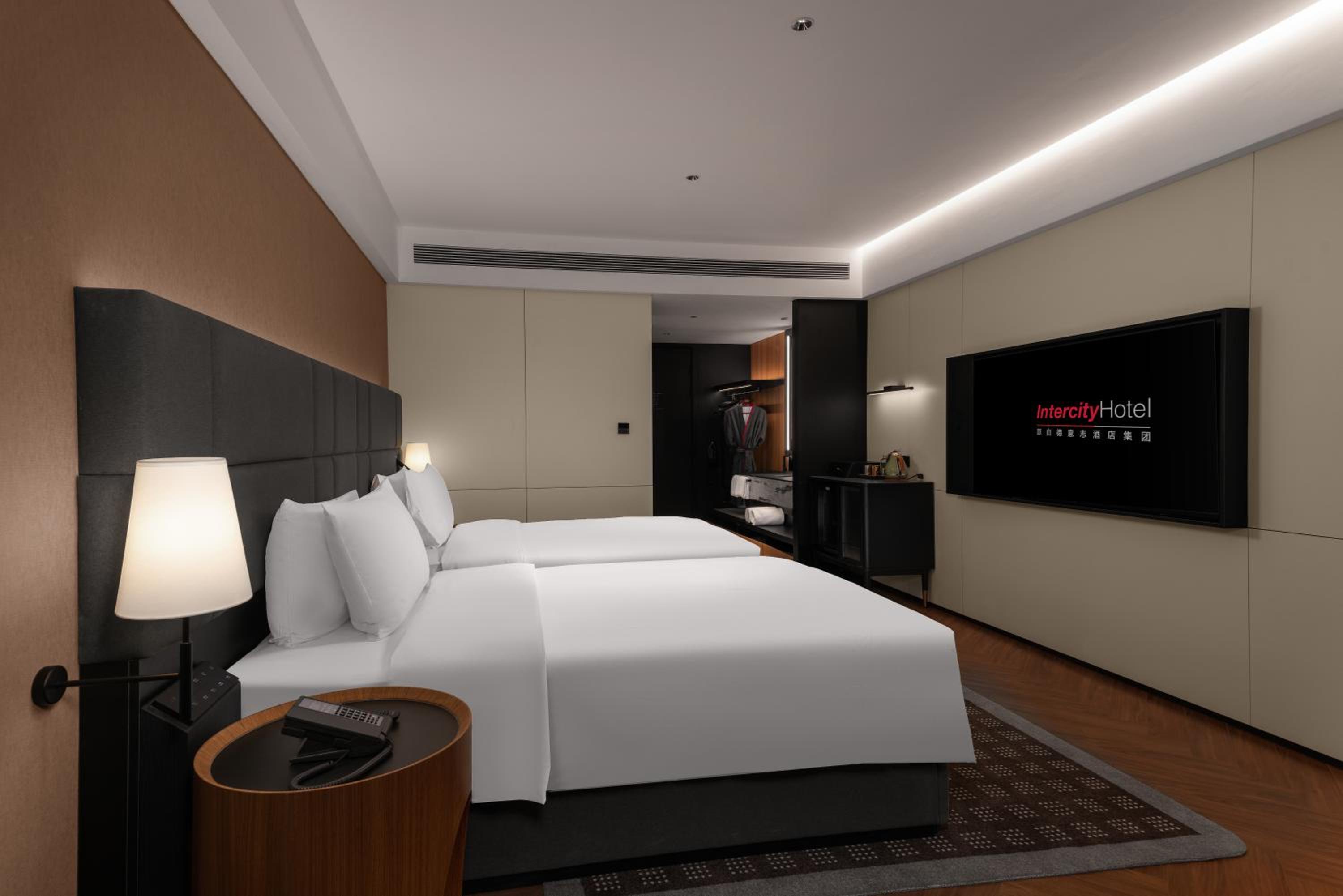 Deluxe Twin Room - Pay At Hotel photo 2