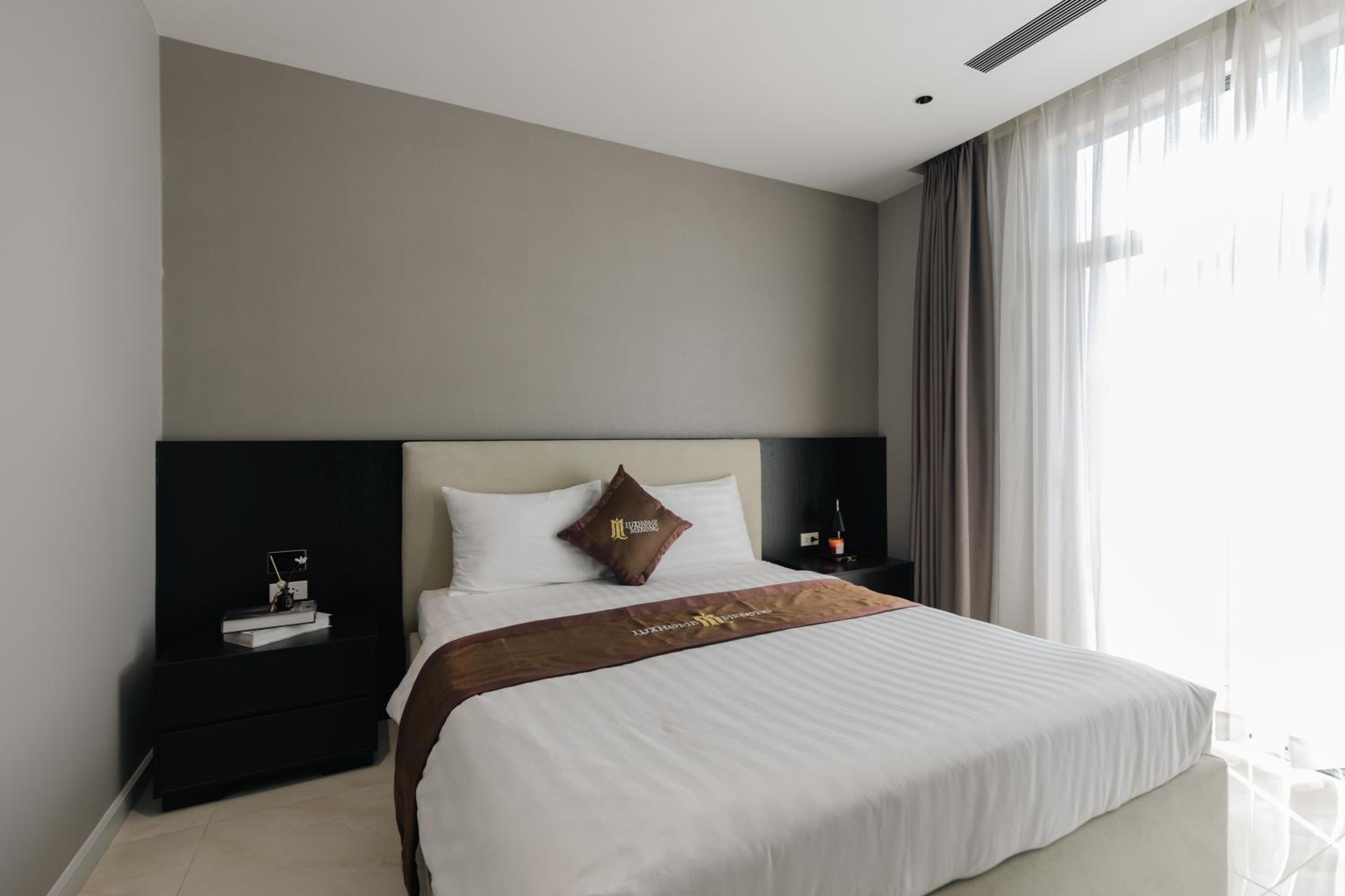 Queen Room with Balcony