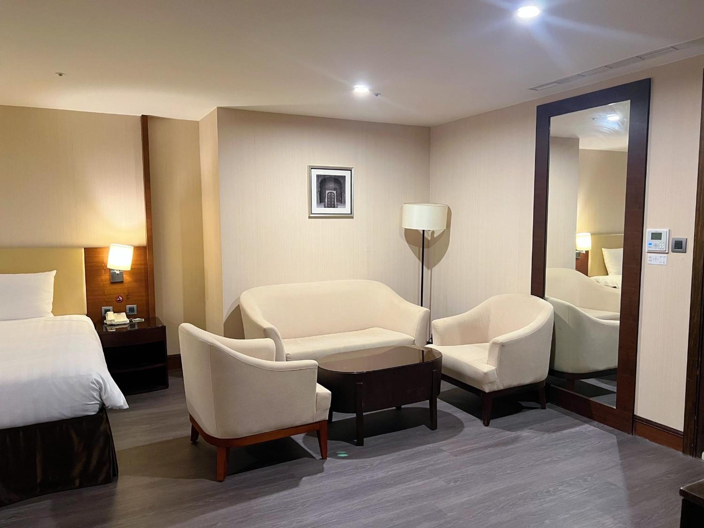 Deluxe Twin Room photo 1