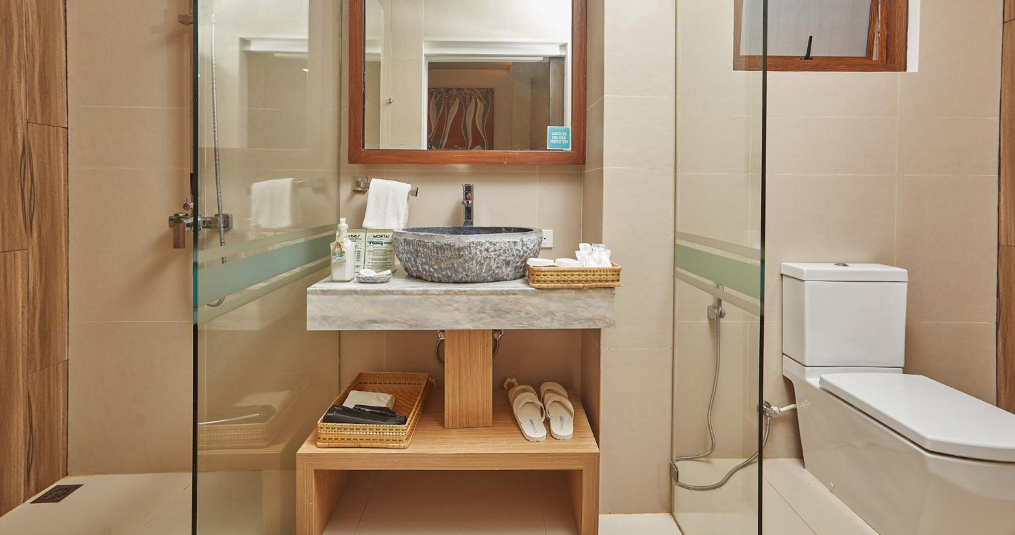 Standard Room - King - Photo 3