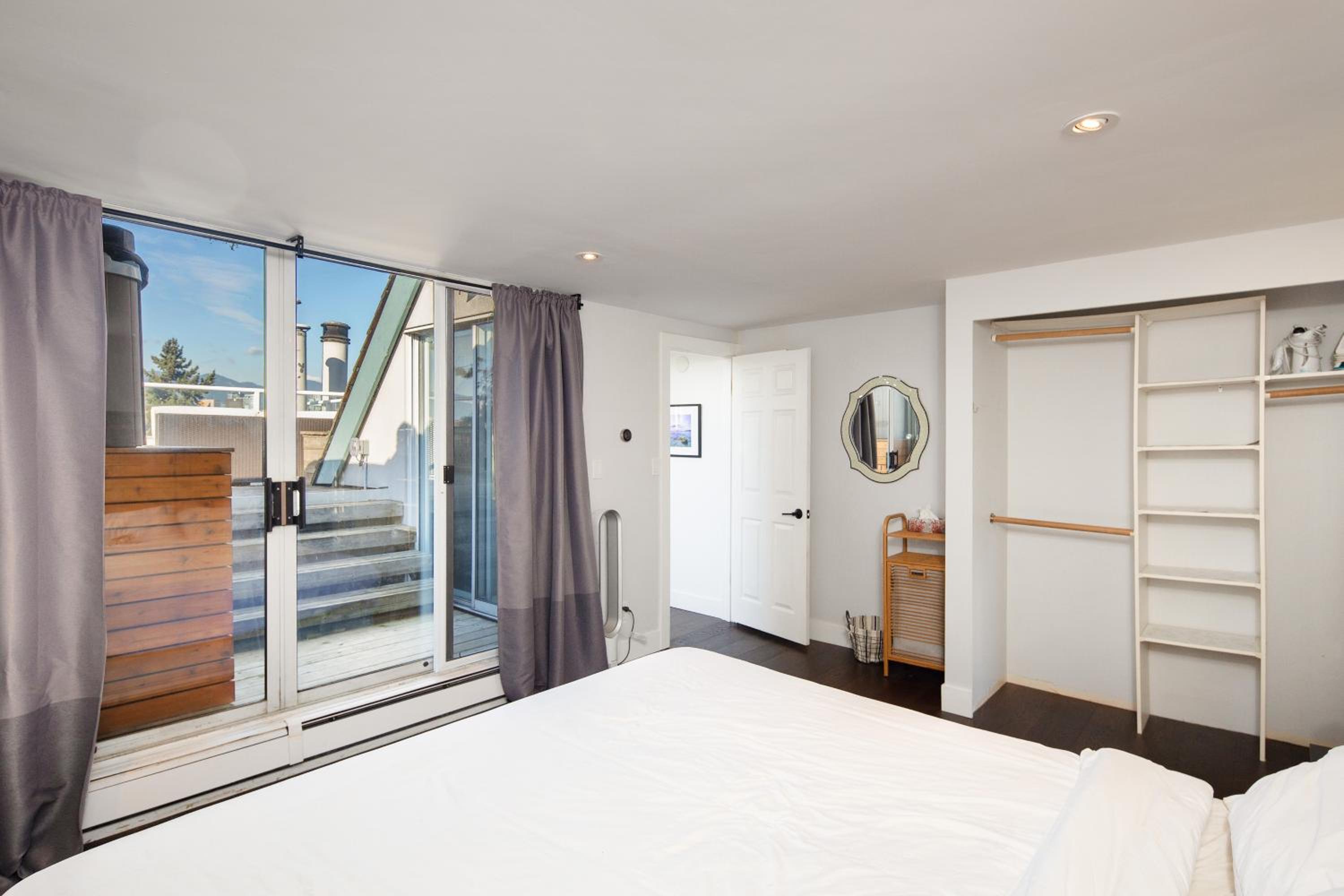 Superior Apartment with City View