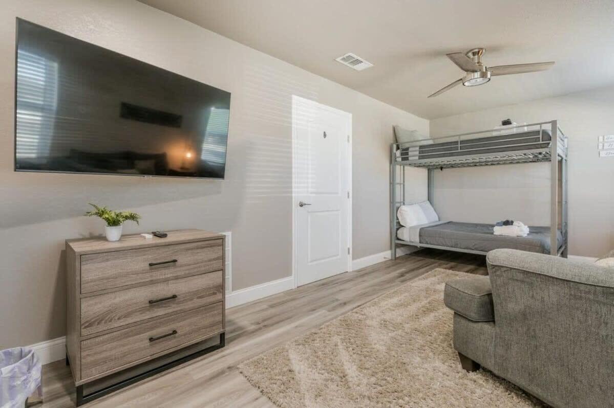 Apartment photo 2