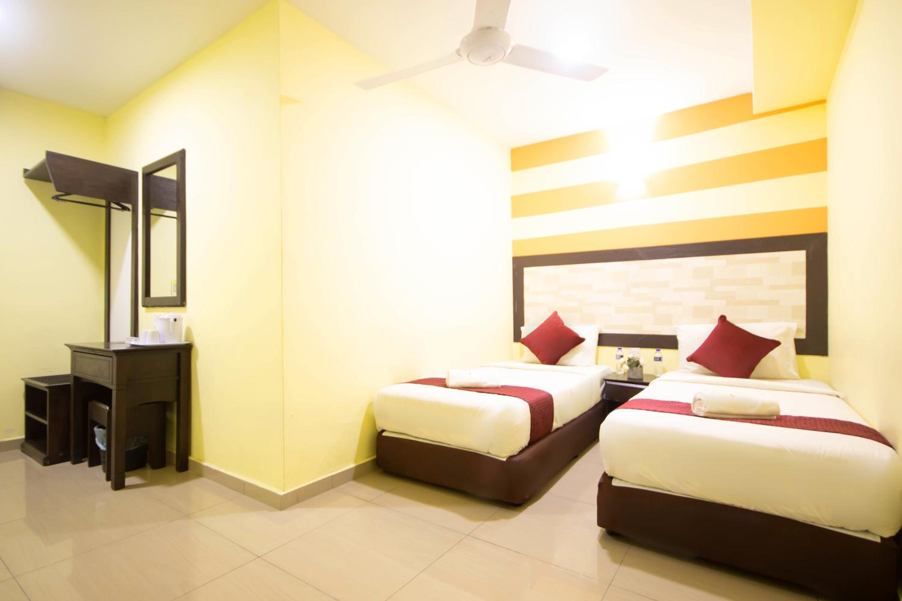 Twin Room - Photo 1