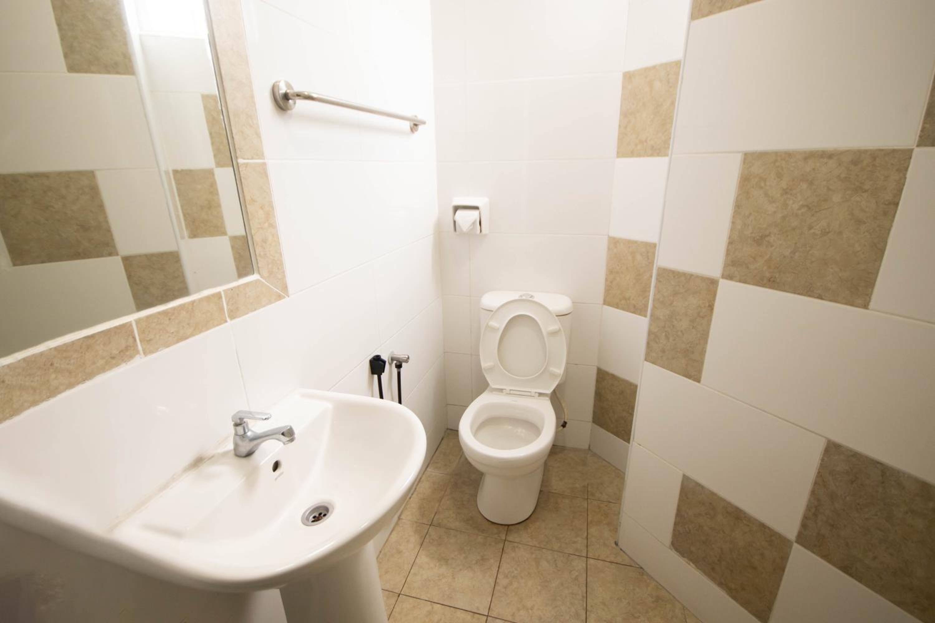 Twin Room - Photo 1