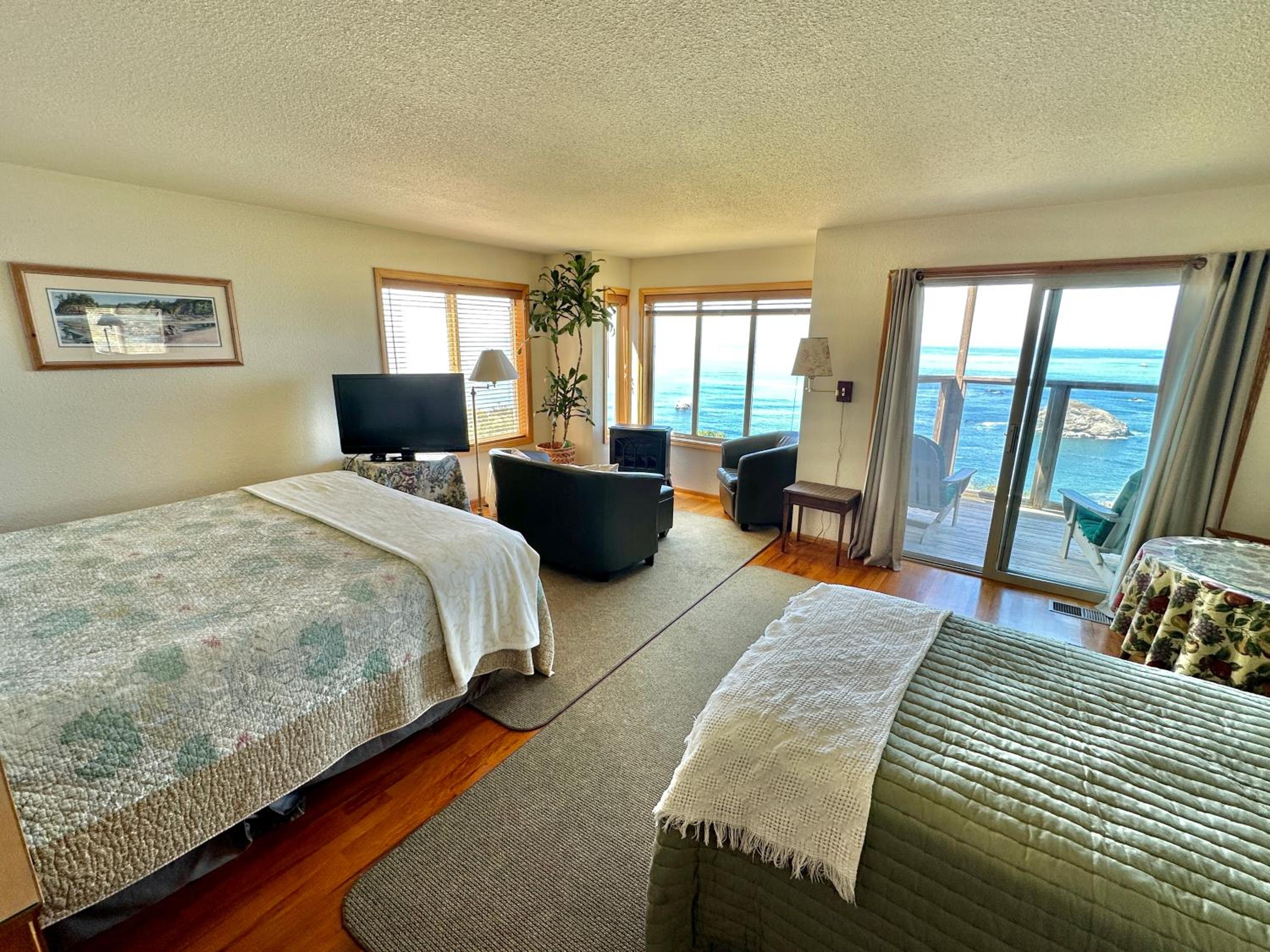 King Suite with Ocean View photo 1
