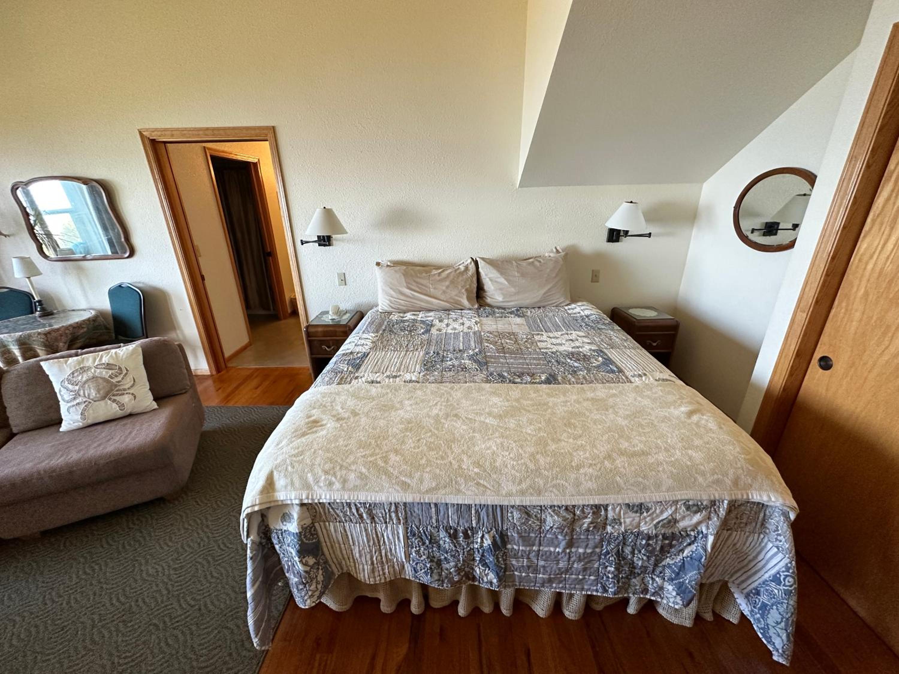 King Suite with Ocean View photo 2