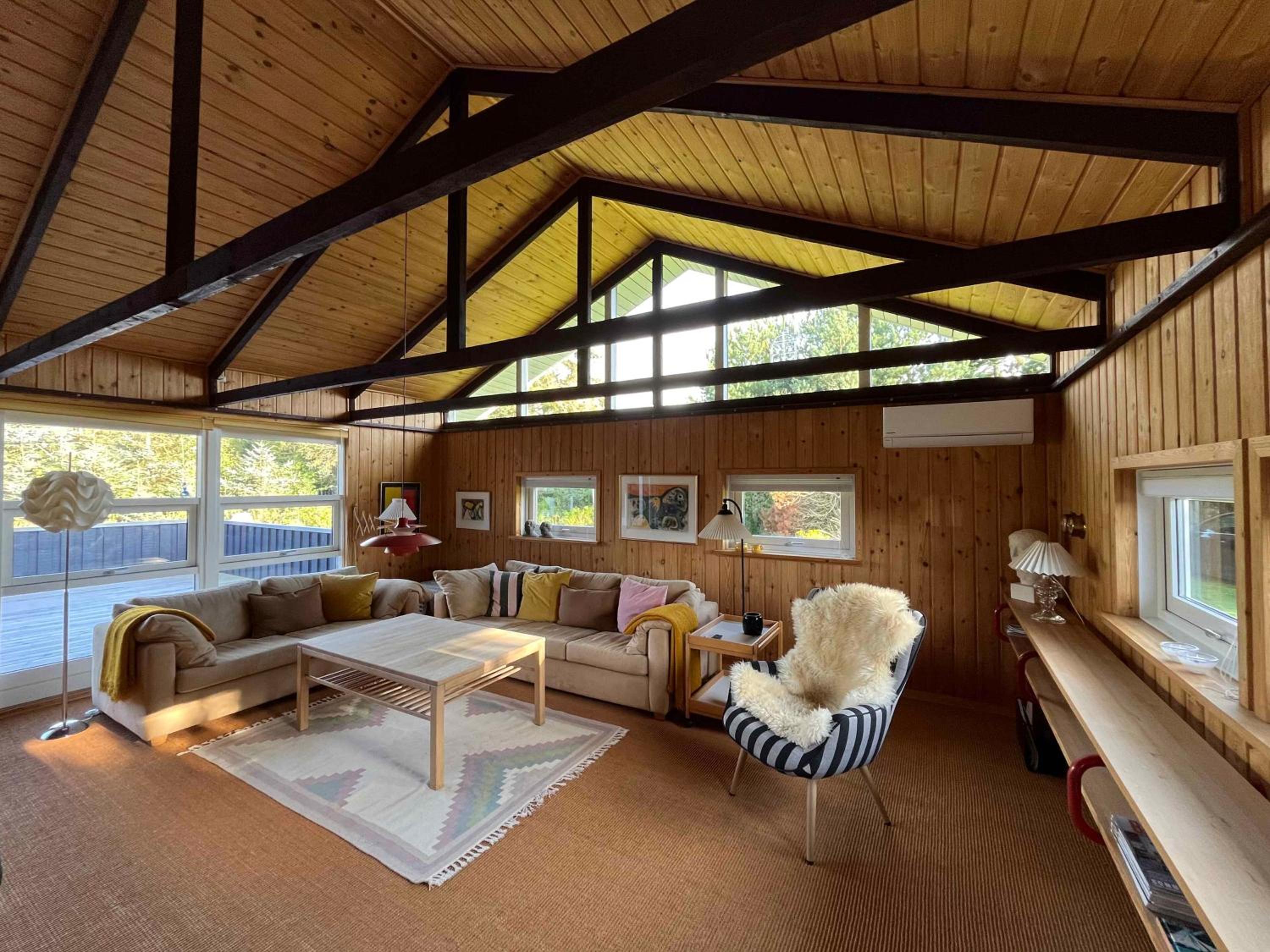 Four-Bedroom House photo 1