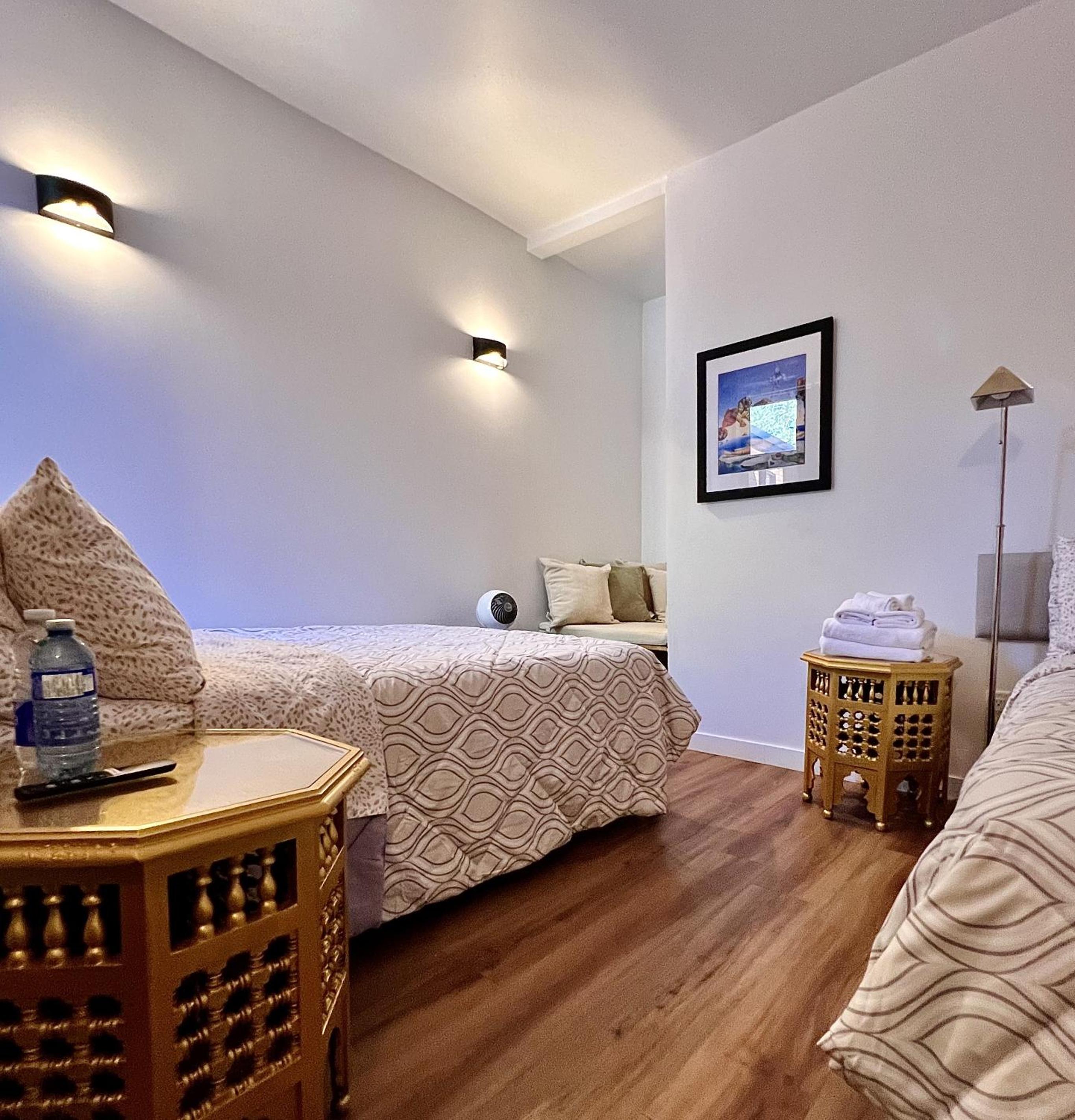 Double Room with Extra Bed photo 1