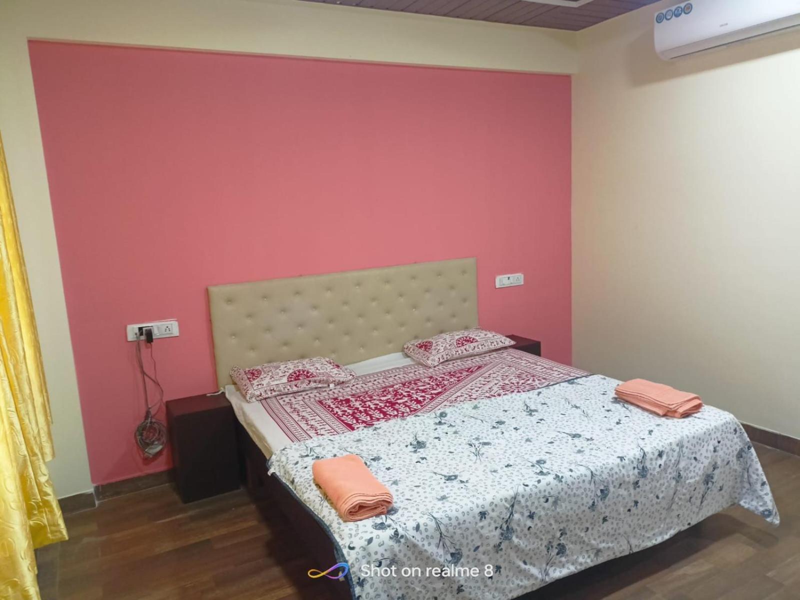 Deluxe Double Room (2 Adults + 1 Child)