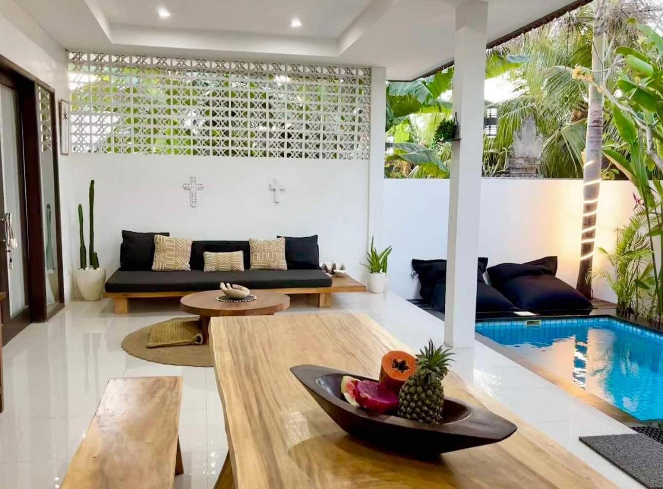 Villa with Private Pool photo 1
