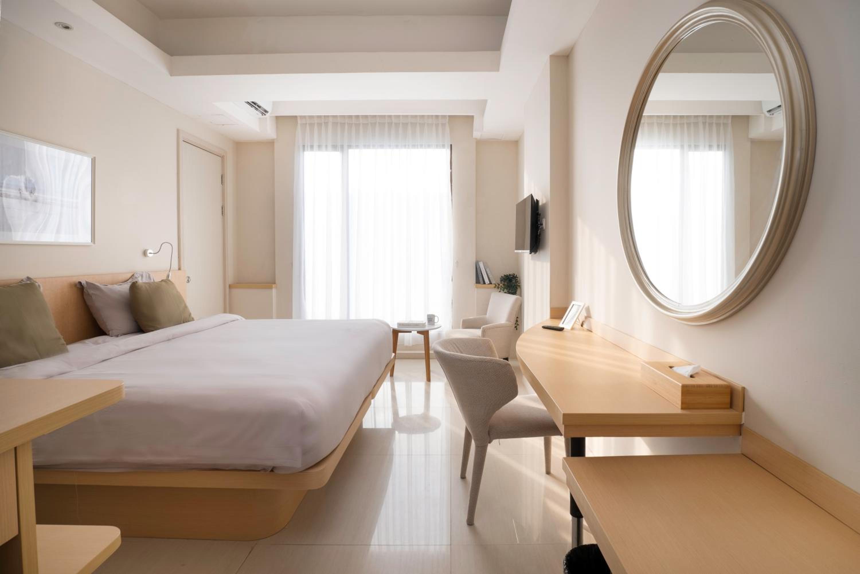 Apartment with City View photo 1