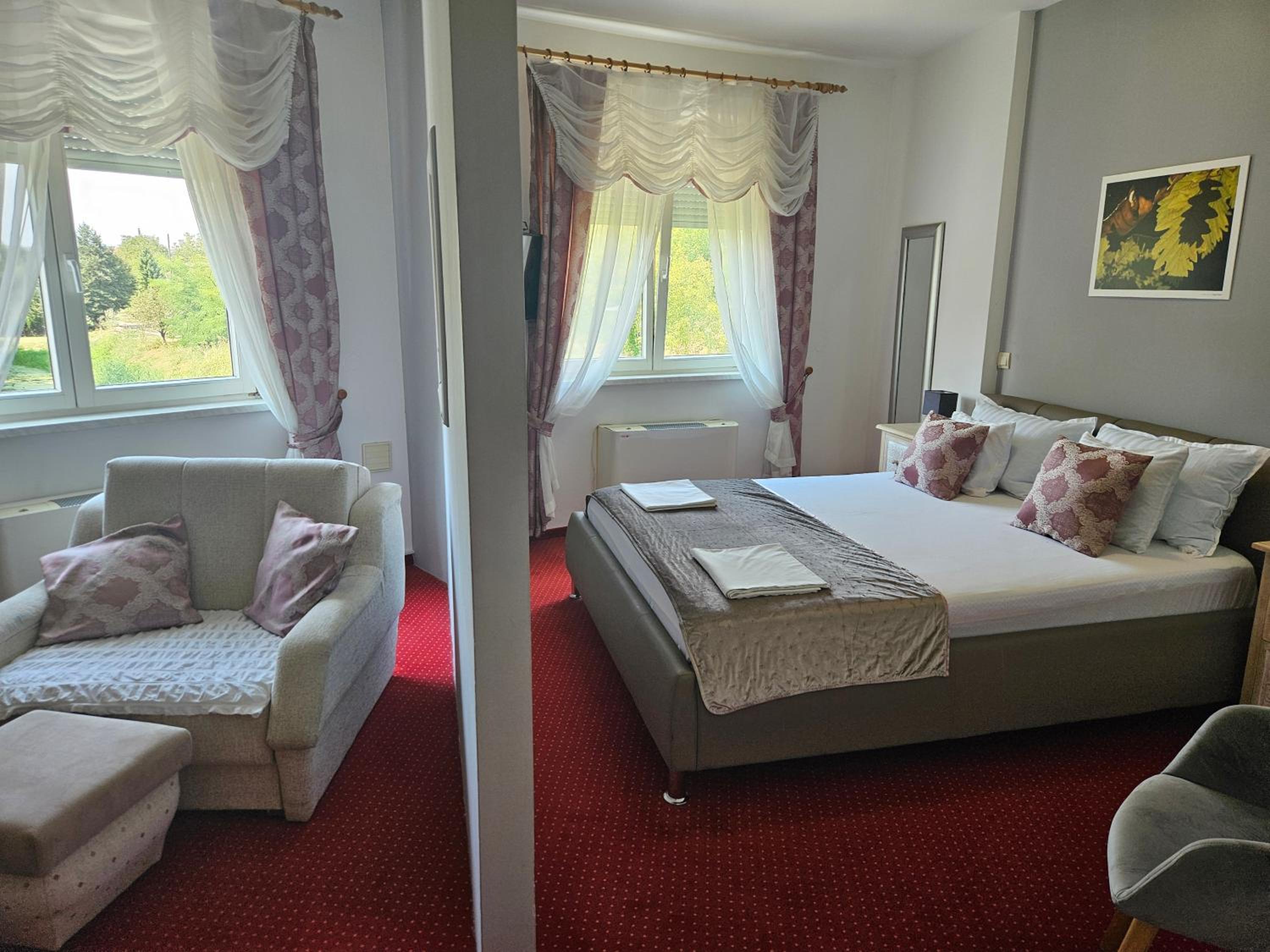 Suite - Photo 4