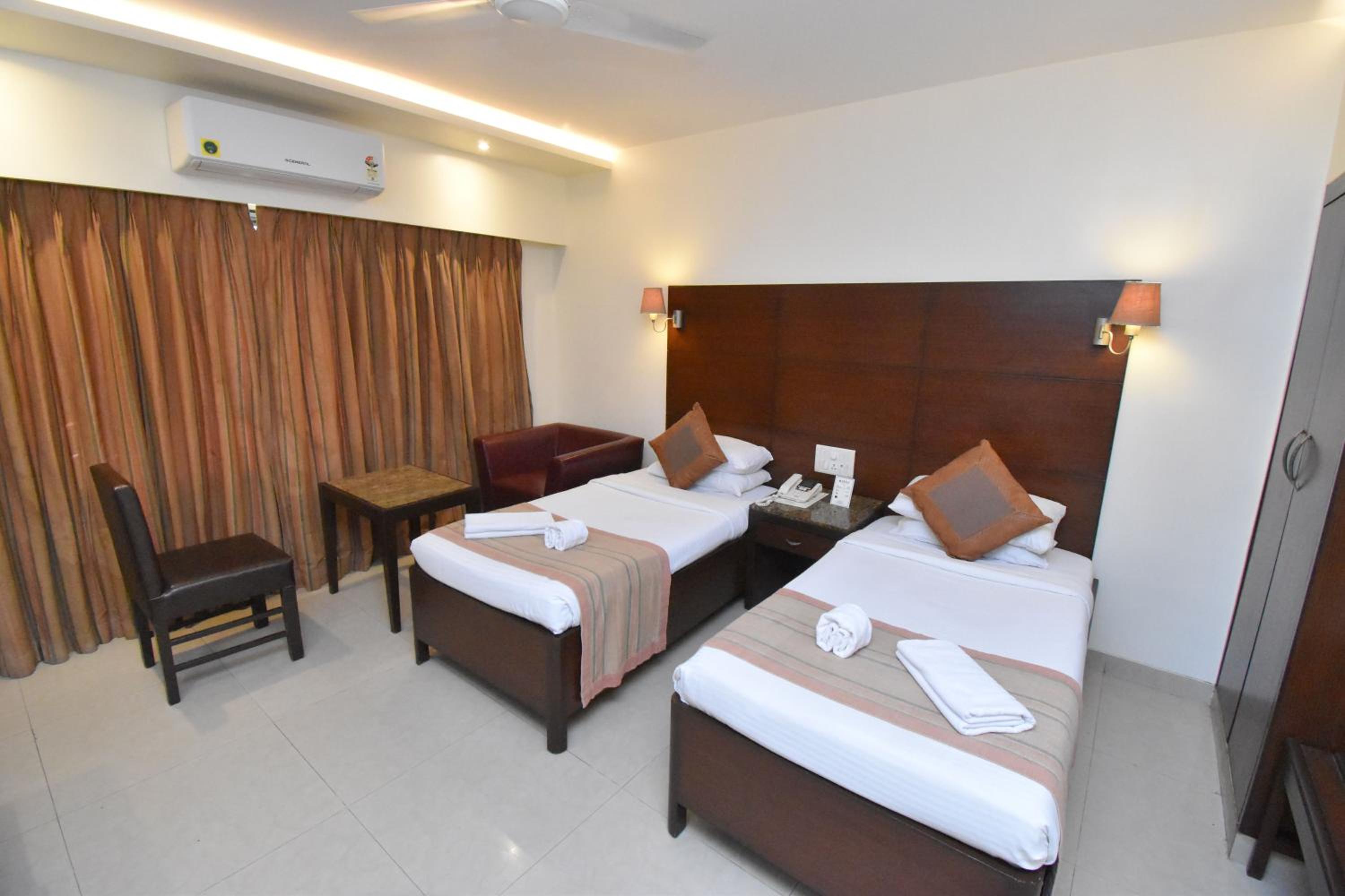 Deluxe Room - Photo 4