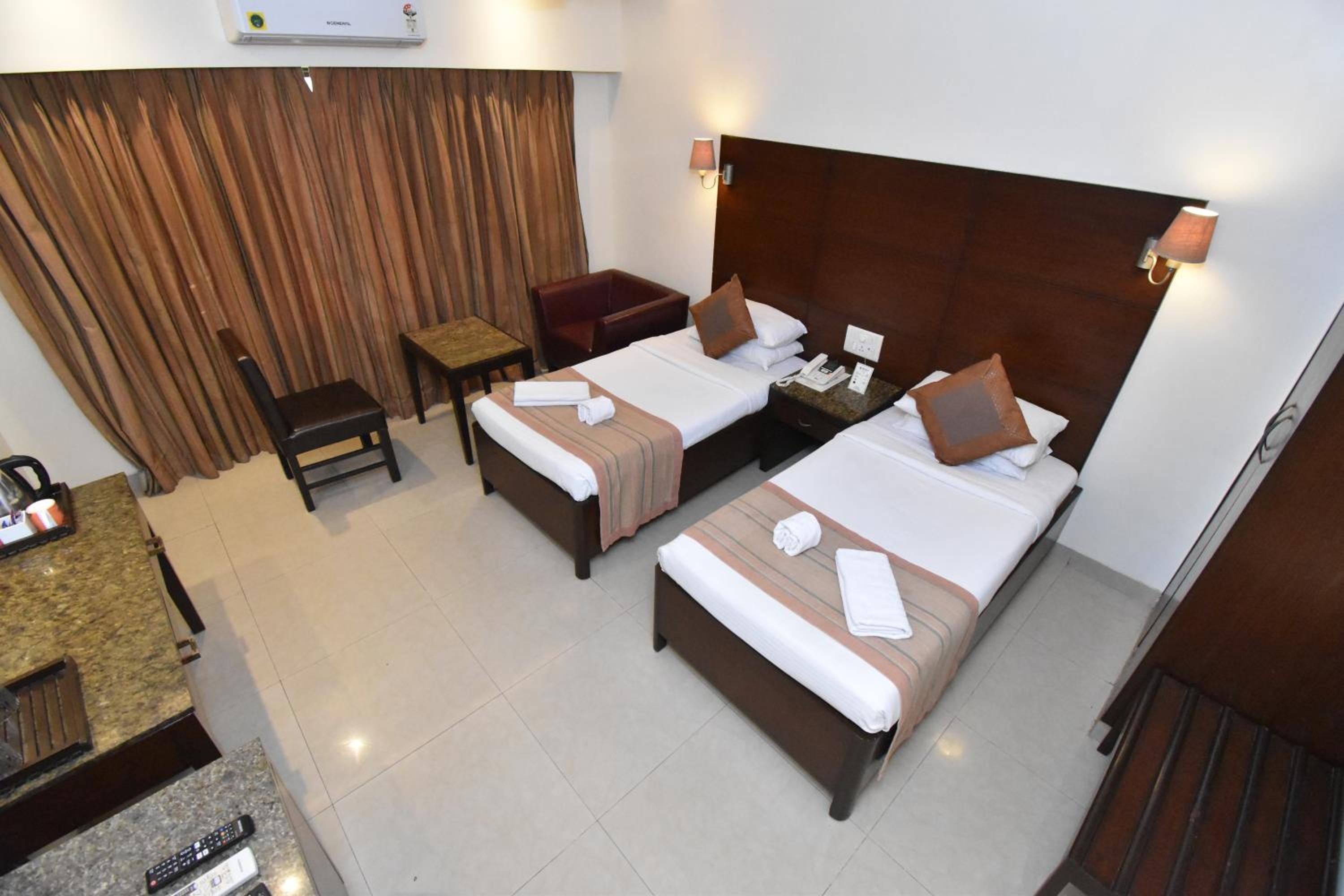 Deluxe Room - Photo 1