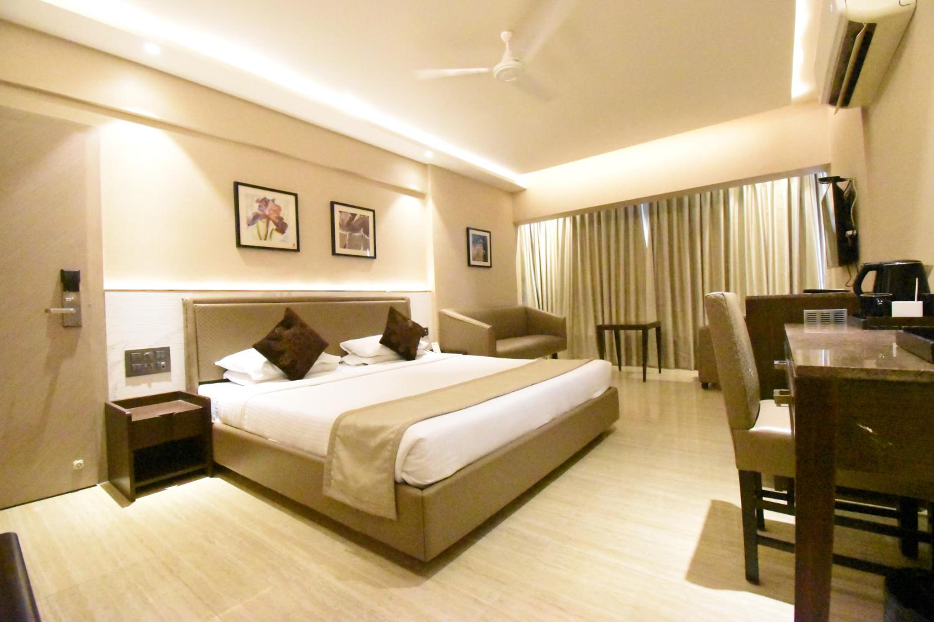 Double or Twin Room - Photo 1