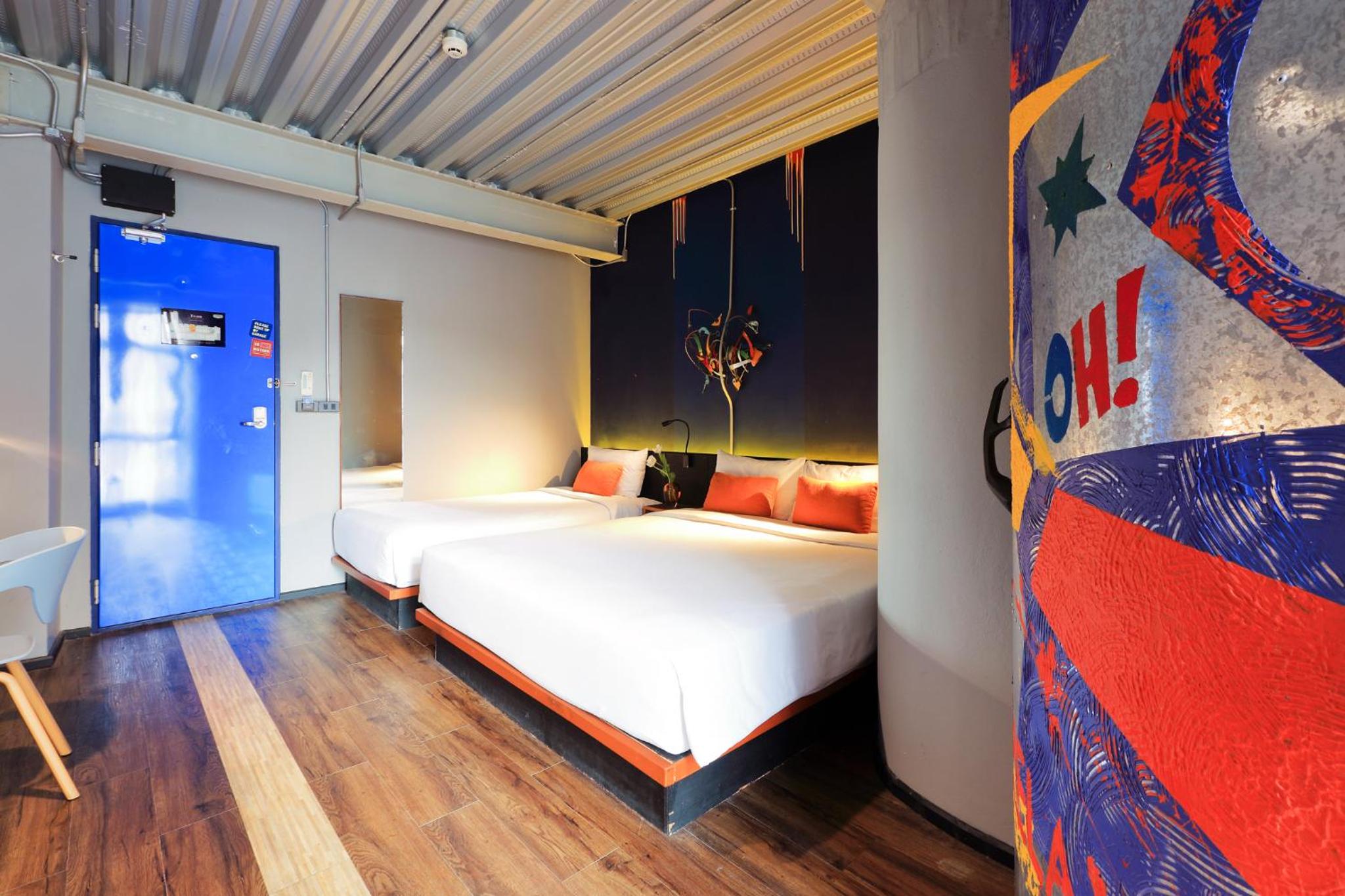 Economy Triple Room photo 2