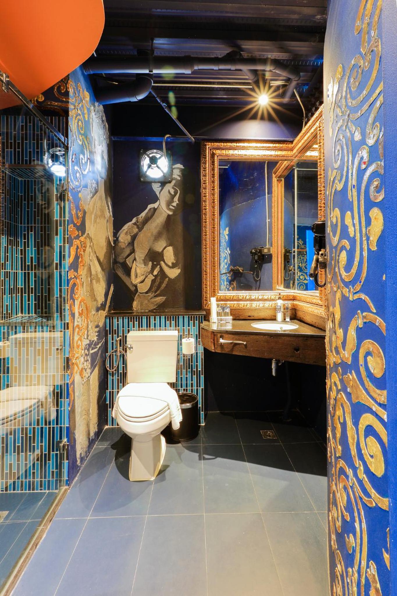Deluxe King Room (Adults Only) photo 3