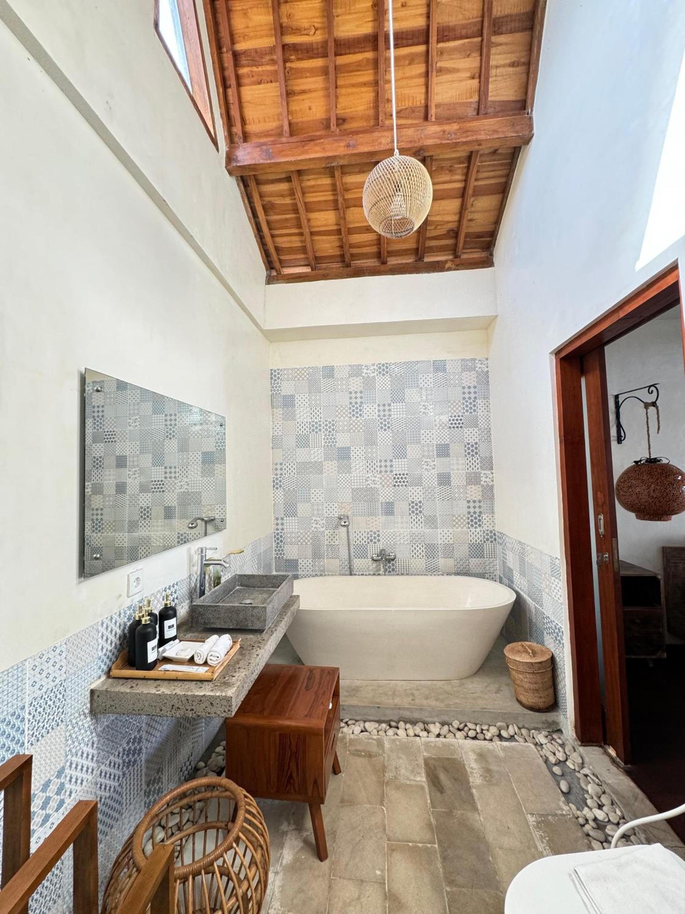 One Bedroom Joglo Villa - Photo 45