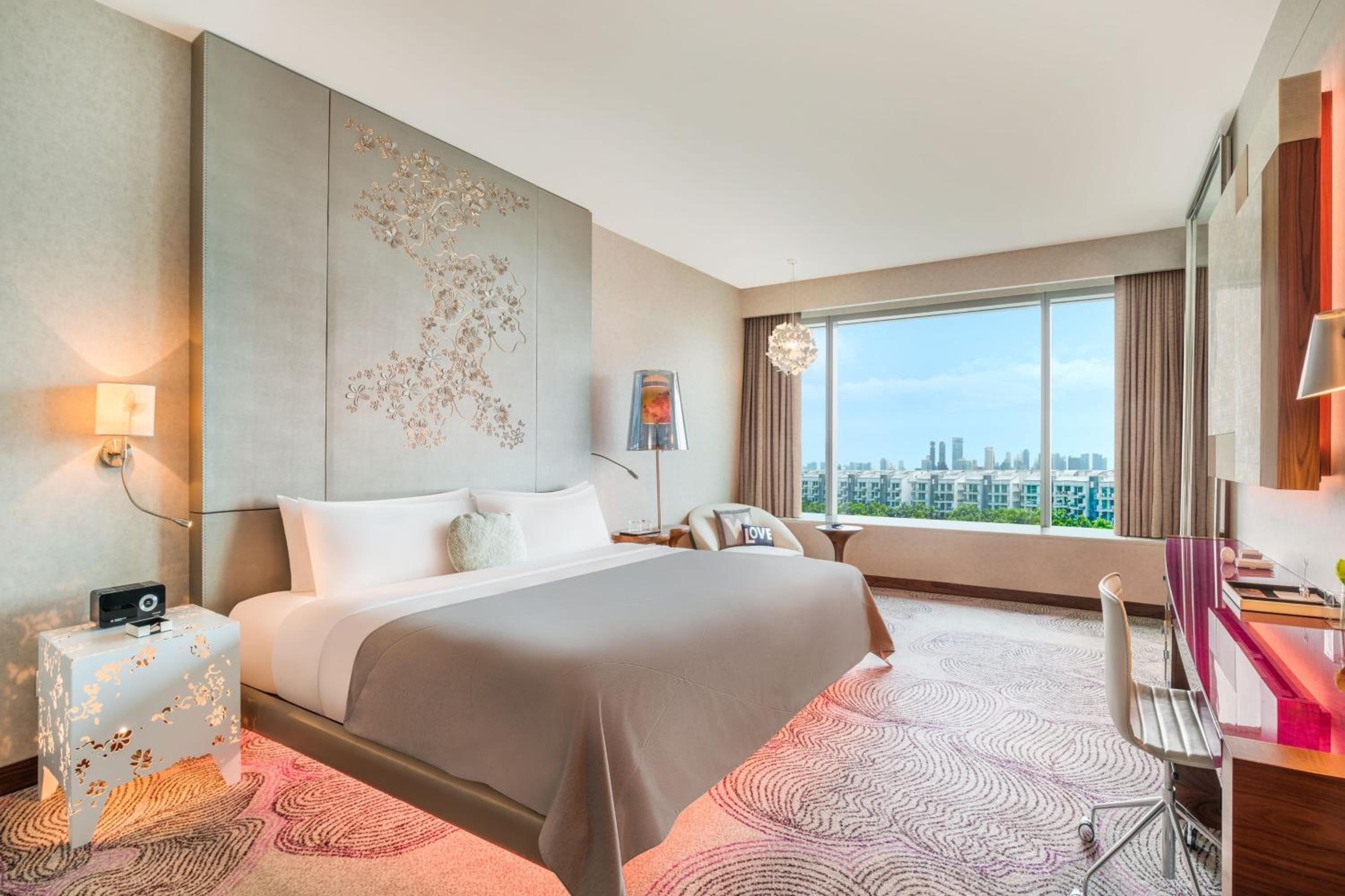 Wonderful Superior King Room with One King Bed (Non Smoking)
