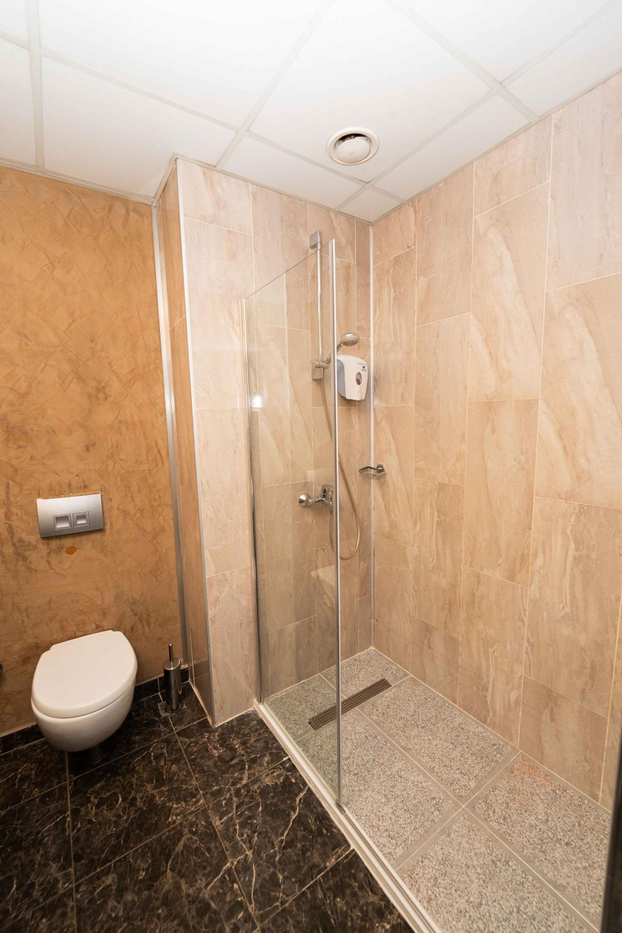 Superior Twin Room - Photo 4