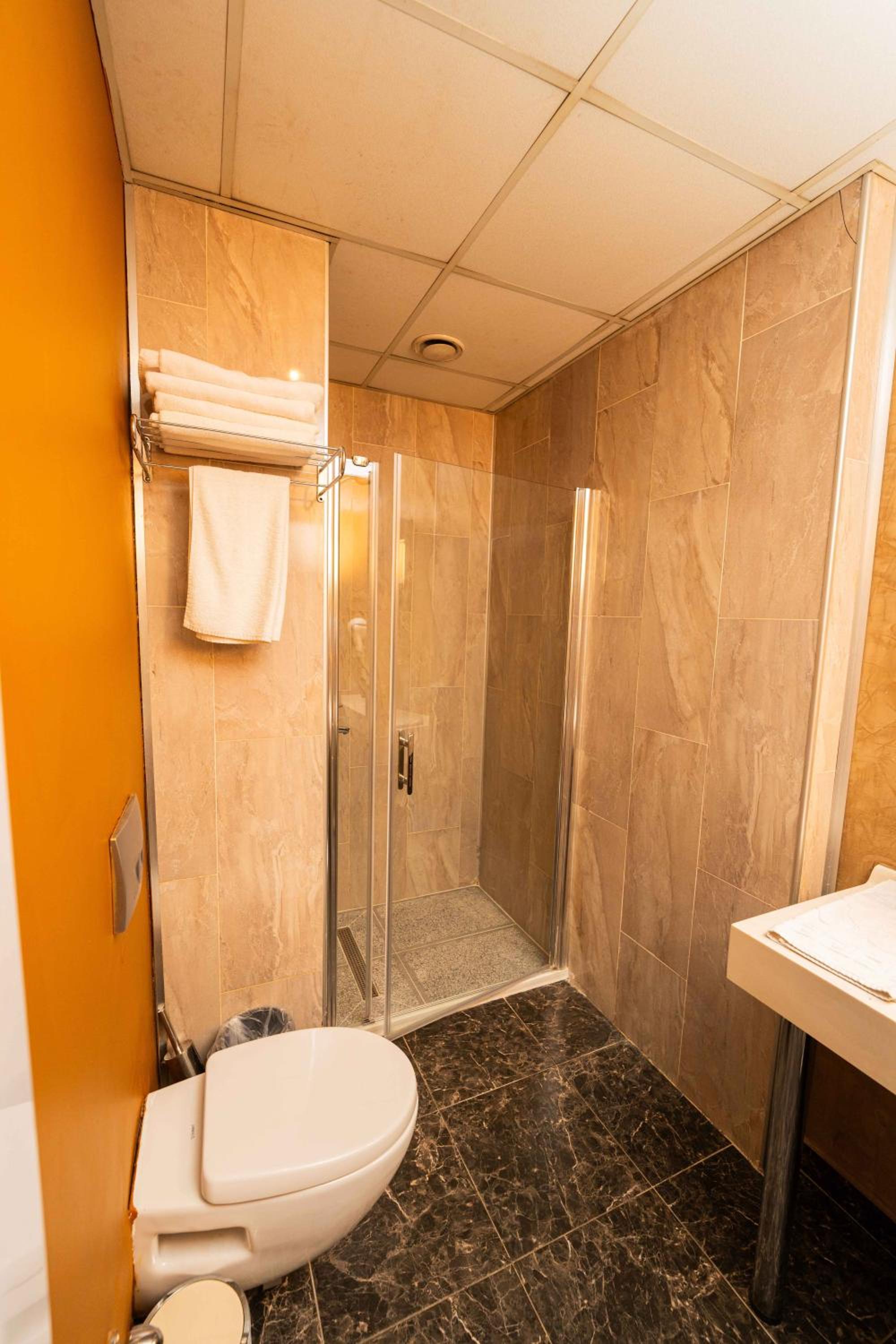 Superior Twin Room - Photo 2