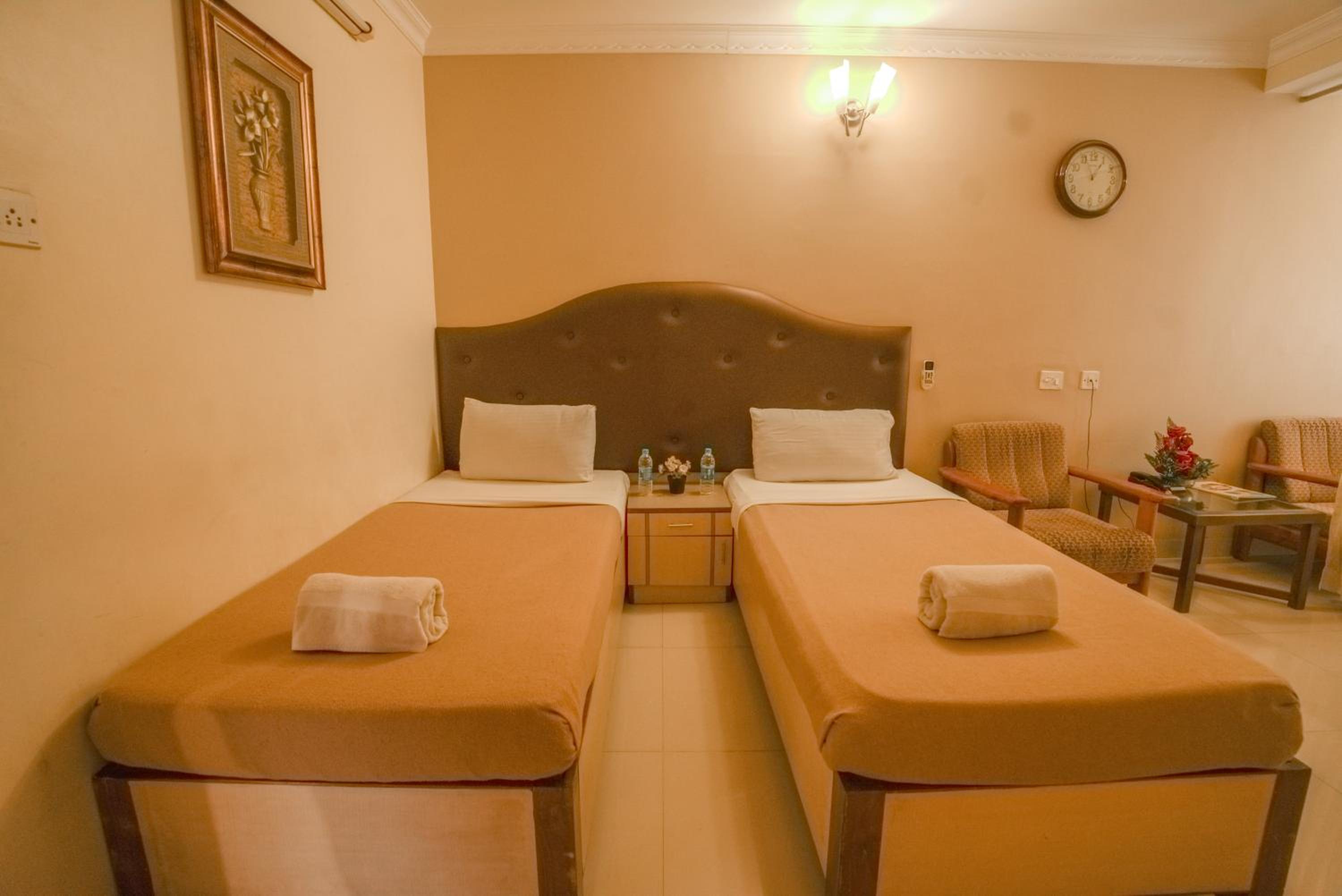 Deluxe Room - Photo 10